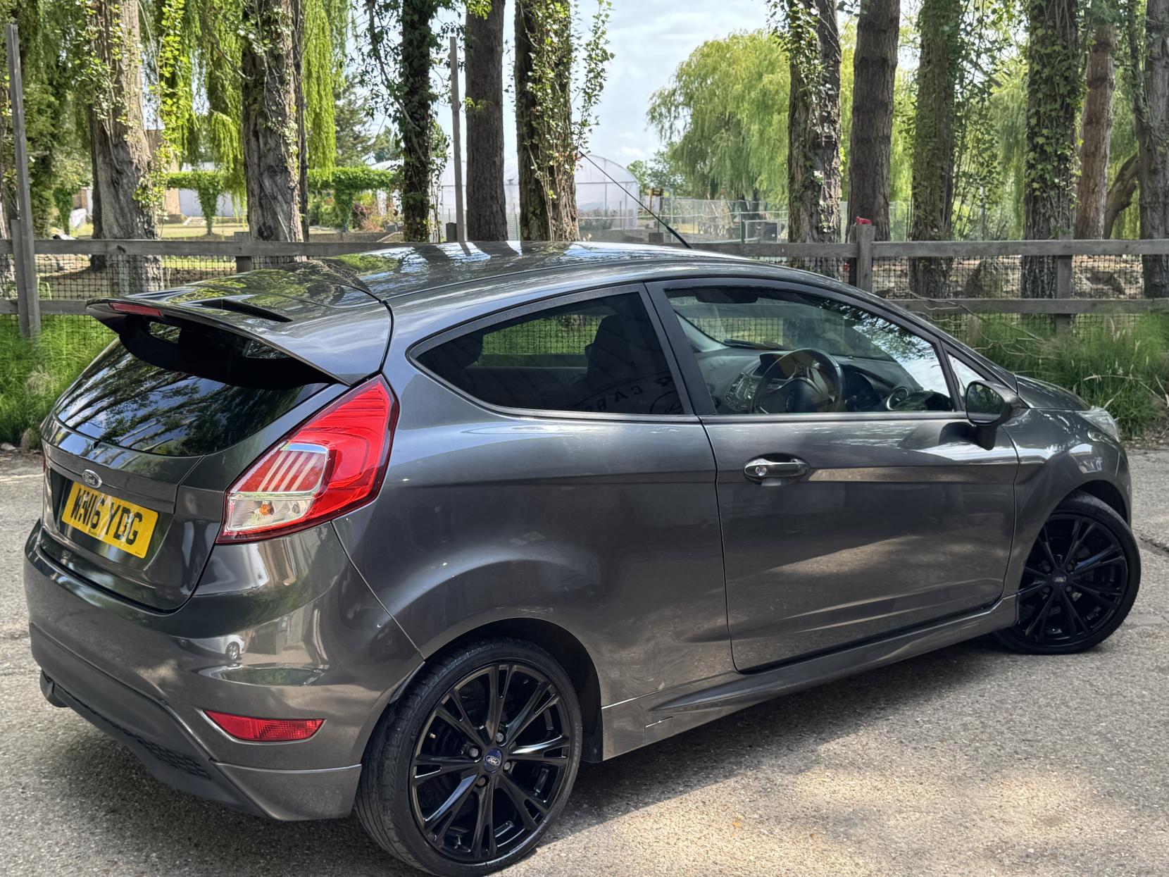 Ford Fiesta 1.0T EcoBoost Zetec S Hatchback 3dr Petrol Manual Euro 6 (s/s) (125 ps)