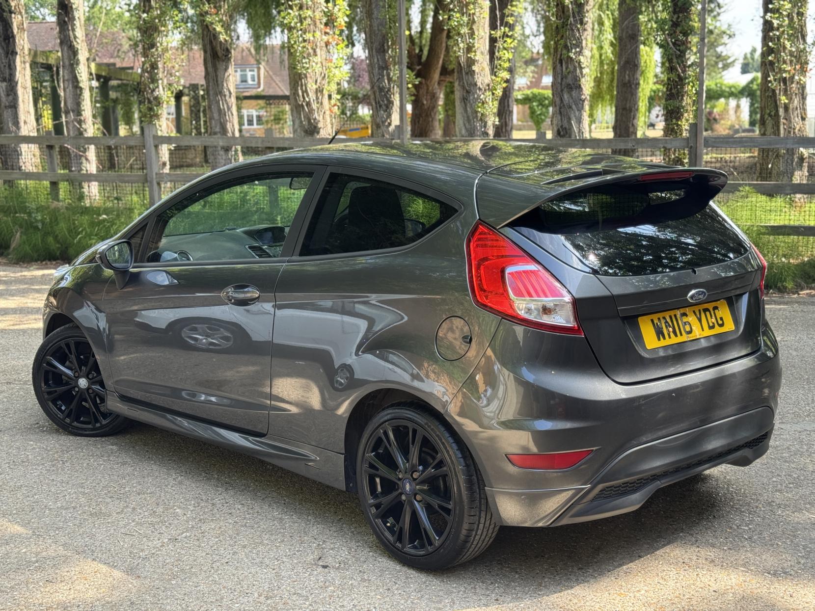 Ford Fiesta 1.0T EcoBoost Zetec S Hatchback 3dr Petrol Manual Euro 6 (s/s) (125 ps)