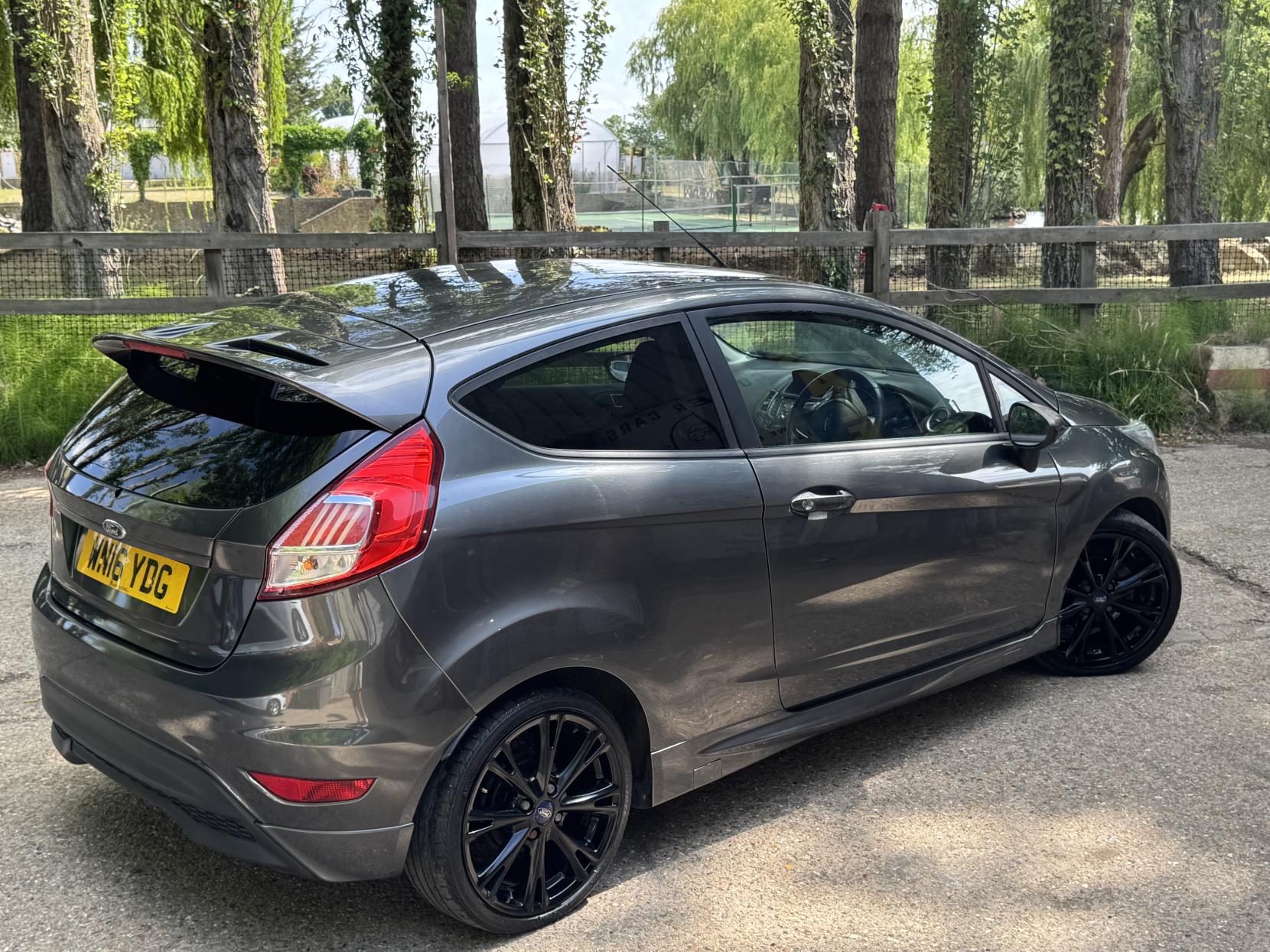 Ford Fiesta 1.0T EcoBoost Zetec S Hatchback 3dr Petrol Manual Euro 6 (s/s) (125 ps)