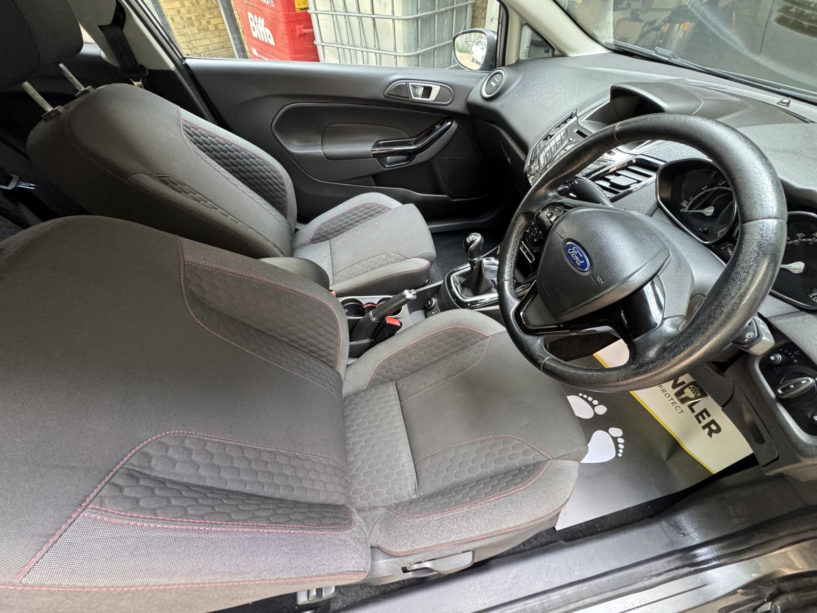 Ford Fiesta 1.0T EcoBoost Zetec S Hatchback 3dr Petrol Manual Euro 6 (s/s) (125 ps)