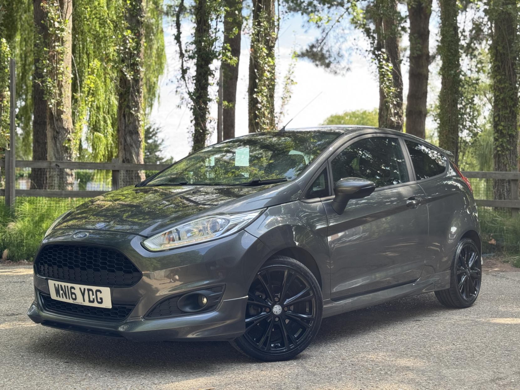 Ford Fiesta 1.0T EcoBoost Zetec S Hatchback 3dr Petrol Manual Euro 6 (s/s) (125 ps)