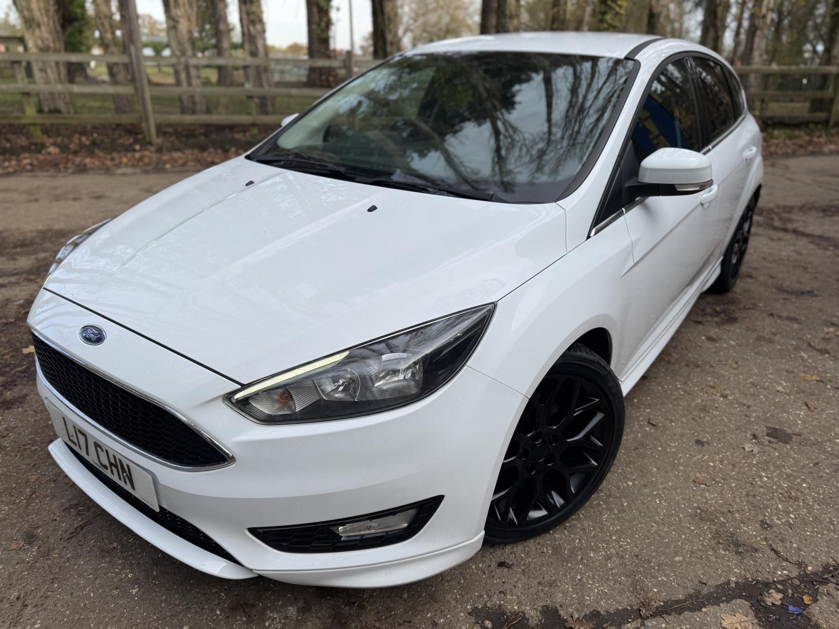 Ford Focus 1.0T EcoBoost Zetec S Hatchback 5dr Petrol Manual Euro 6 (s/s) (125 ps)