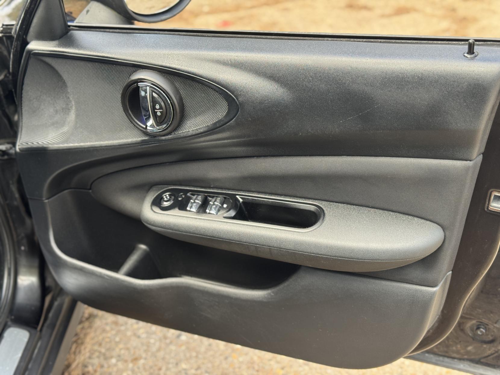 MINI Clubman 1.5 Cooper Estate 6dr Petrol Manual Euro 6 (s/s) (136 ps)