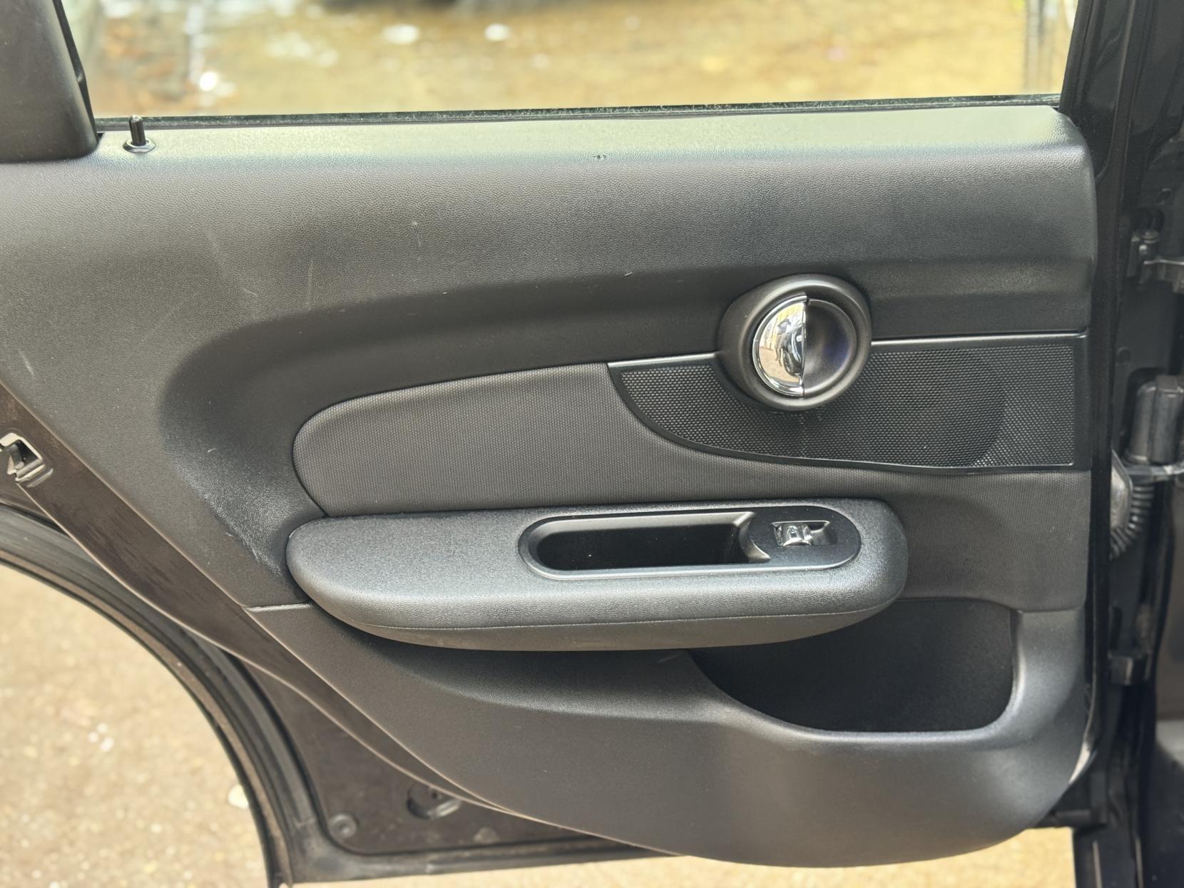 MINI Clubman 1.5 Cooper Estate 6dr Petrol Manual Euro 6 (s/s) (136 ps)