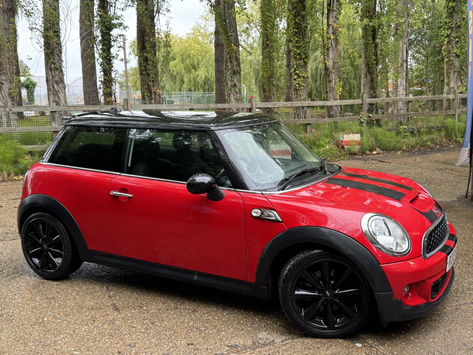 MINI Hatch 1.6 Cooper S Hatchback 3dr Petrol Manual Euro 5 (s/s) (184 ps)