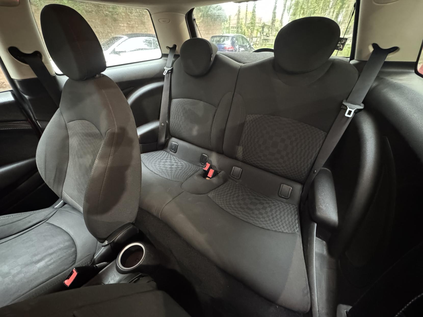 MINI Hatch 1.6 Cooper S Hatchback 3dr Petrol Manual Euro 5 (s/s) (184 ps)