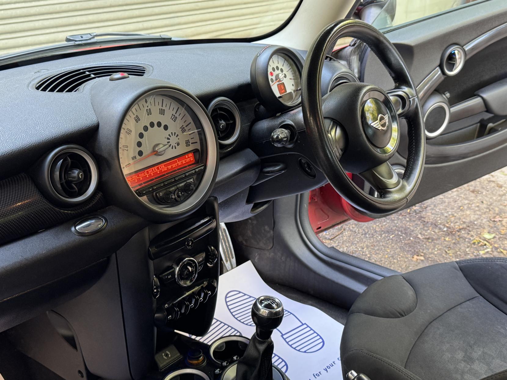 MINI Hatch 1.6 Cooper S Hatchback 3dr Petrol Manual Euro 5 (s/s) (184 ps)