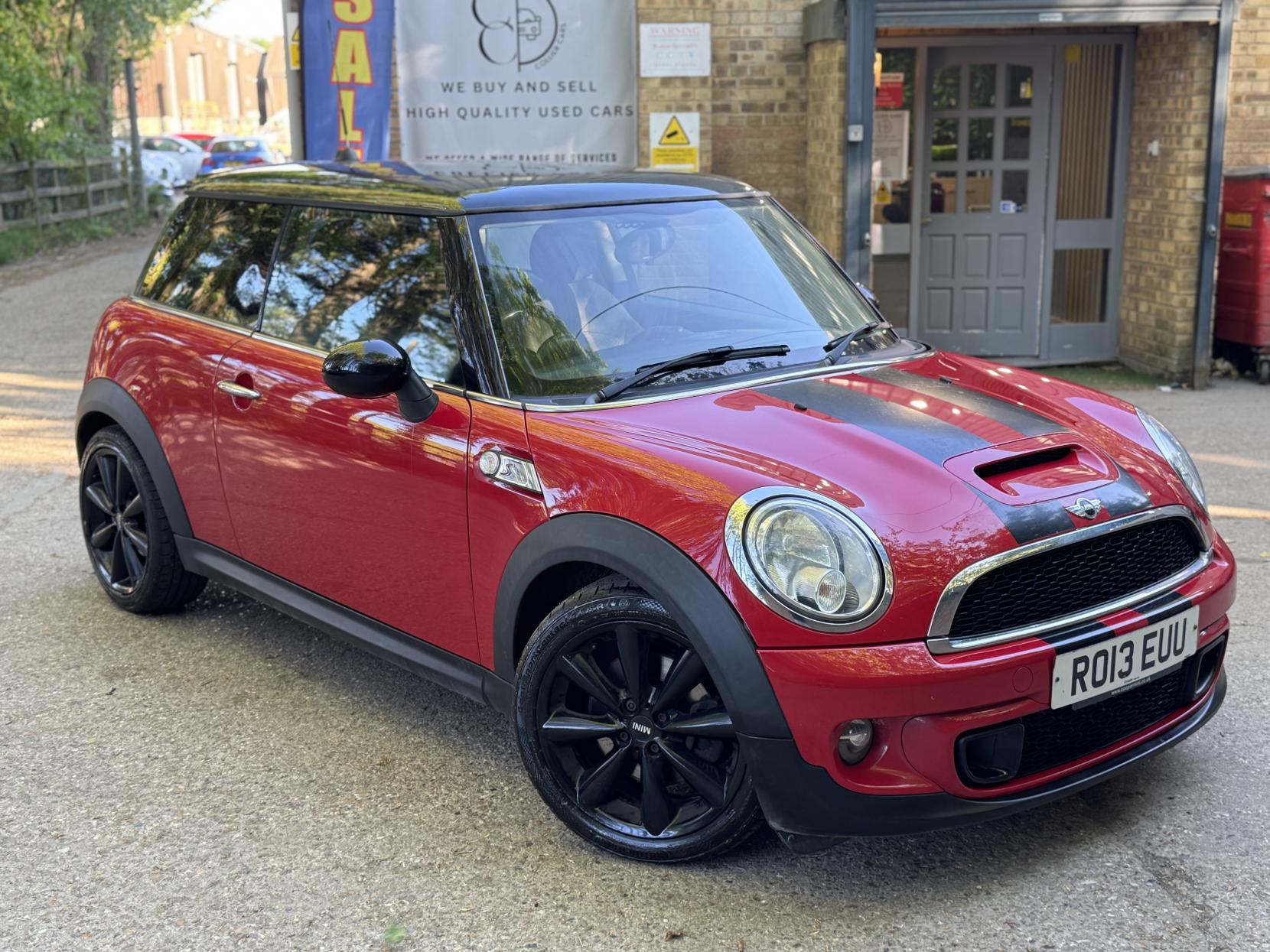 MINI Hatch 1.6 Cooper S Hatchback 3dr Petrol Manual Euro 5 (s/s) (184 ps)