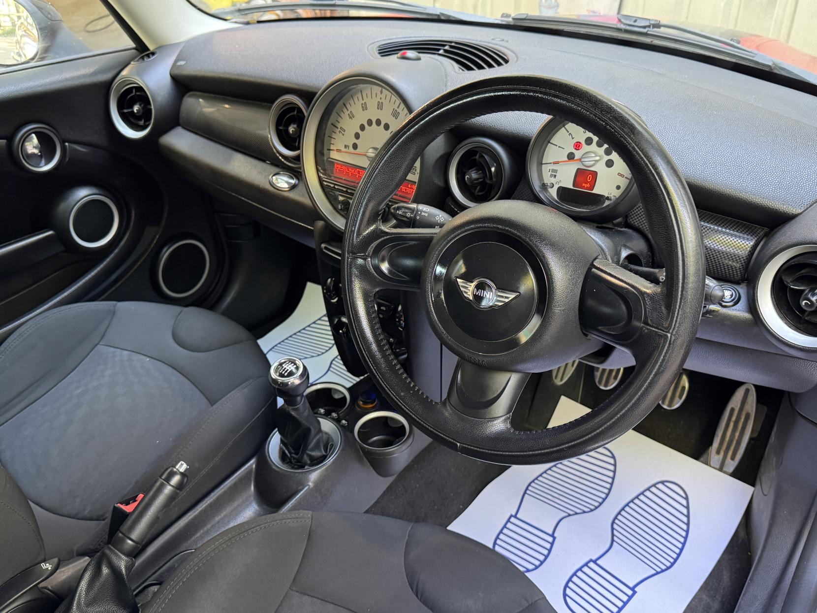 MINI Hatch 1.6 Cooper S Hatchback 3dr Petrol Manual Euro 5 (s/s) (184 ps)