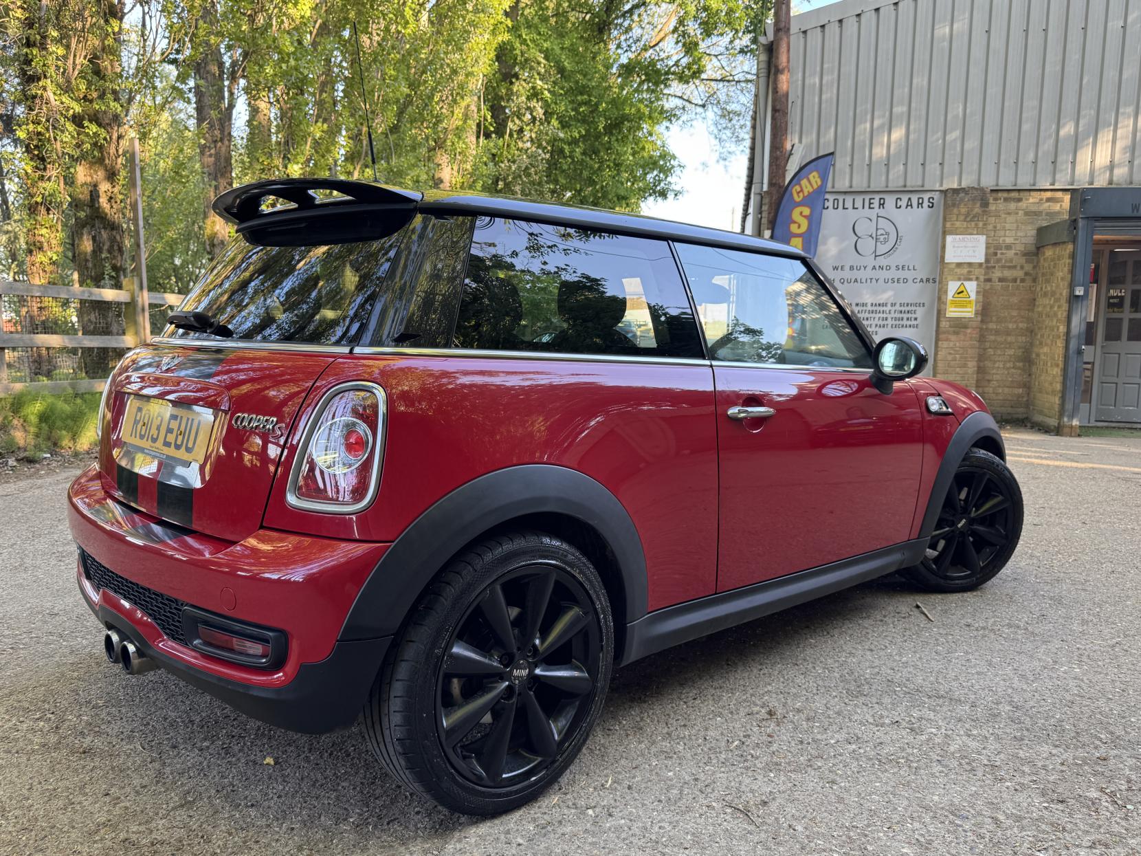 MINI Hatch 1.6 Cooper S Hatchback 3dr Petrol Manual Euro 5 (s/s) (184 ps)