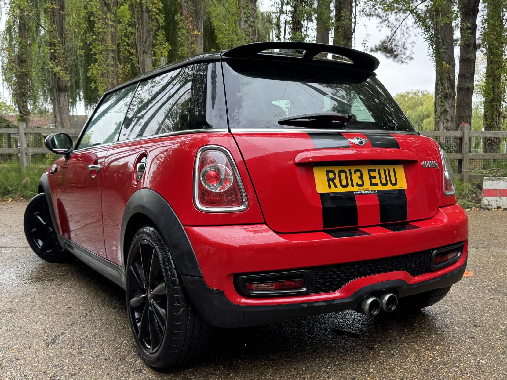 MINI Hatch 1.6 Cooper S Hatchback 3dr Petrol Manual Euro 5 (s/s) (184 ps)