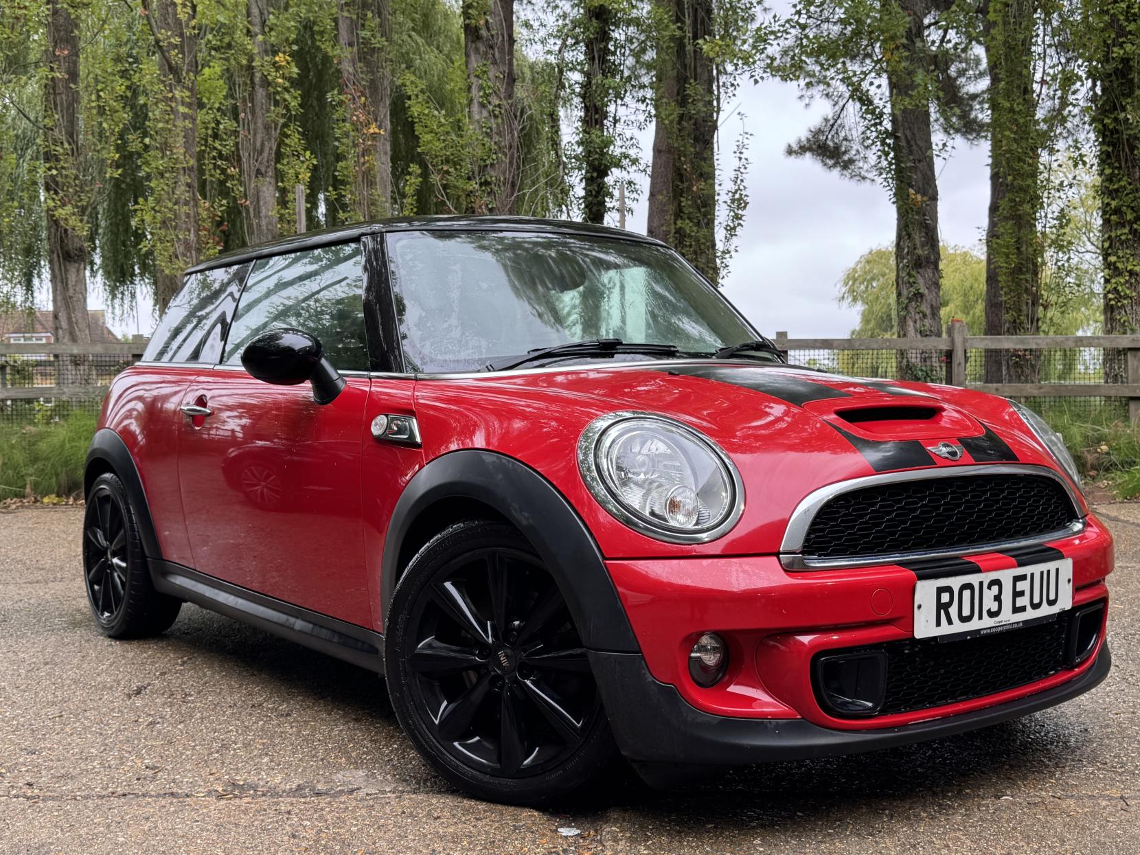 MINI Hatch 1.6 Cooper S Hatchback 3dr Petrol Manual Euro 5 (s/s) (184 ps)