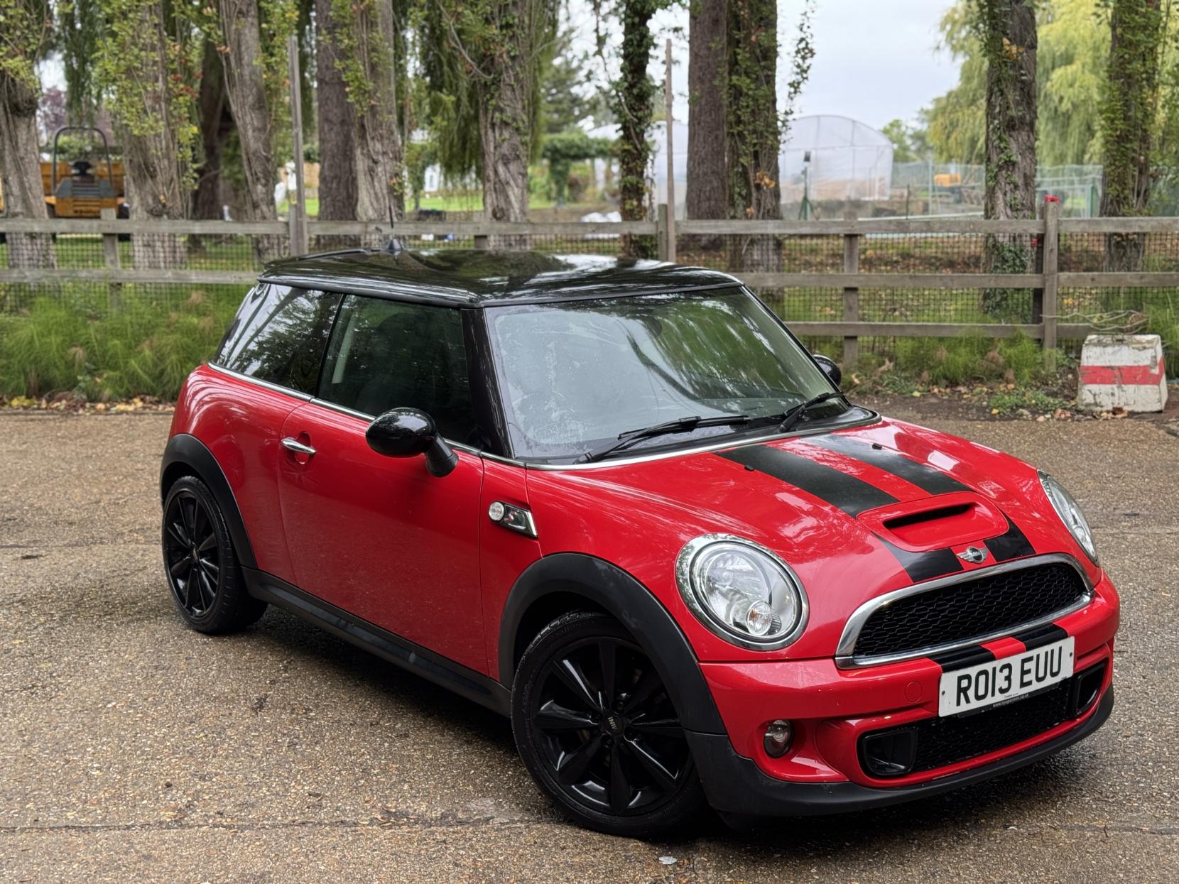 MINI Hatch 1.6 Cooper S Hatchback 3dr Petrol Manual Euro 5 (s/s) (184 ps)