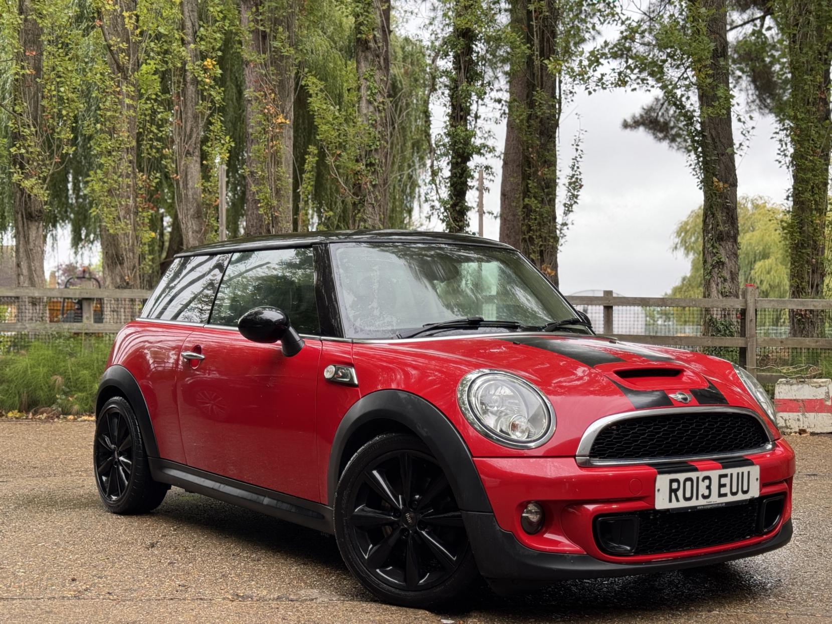MINI Hatch 1.6 Cooper S Hatchback 3dr Petrol Manual Euro 5 (s/s) (184 ps)
