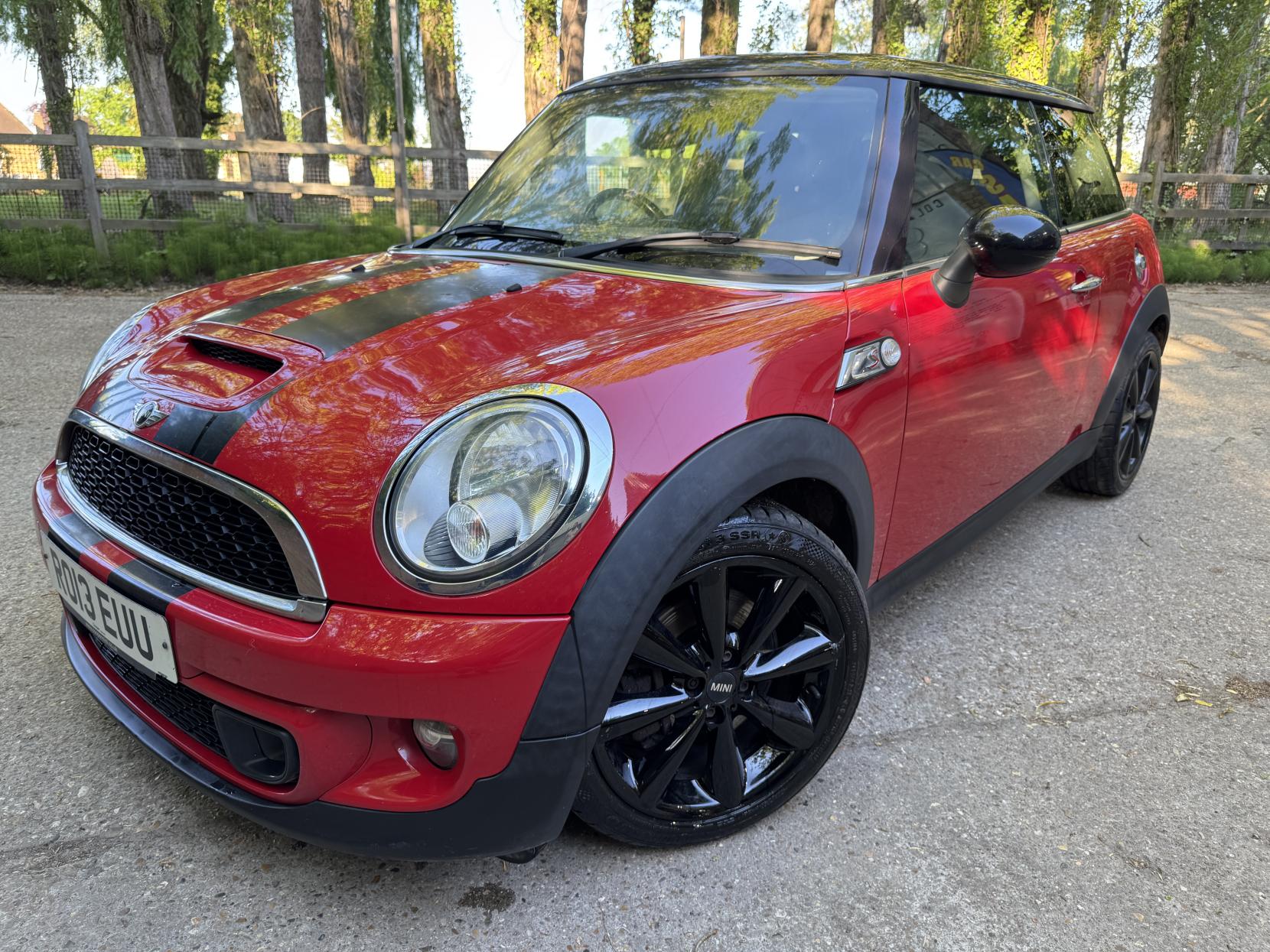 MINI Hatch 1.6 Cooper S Hatchback 3dr Petrol Manual Euro 5 (s/s) (184 ps)