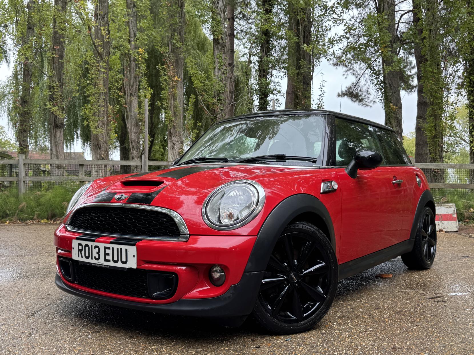 MINI Hatch 1.6 Cooper S Hatchback 3dr Petrol Manual Euro 5 (s/s) (184 ps)