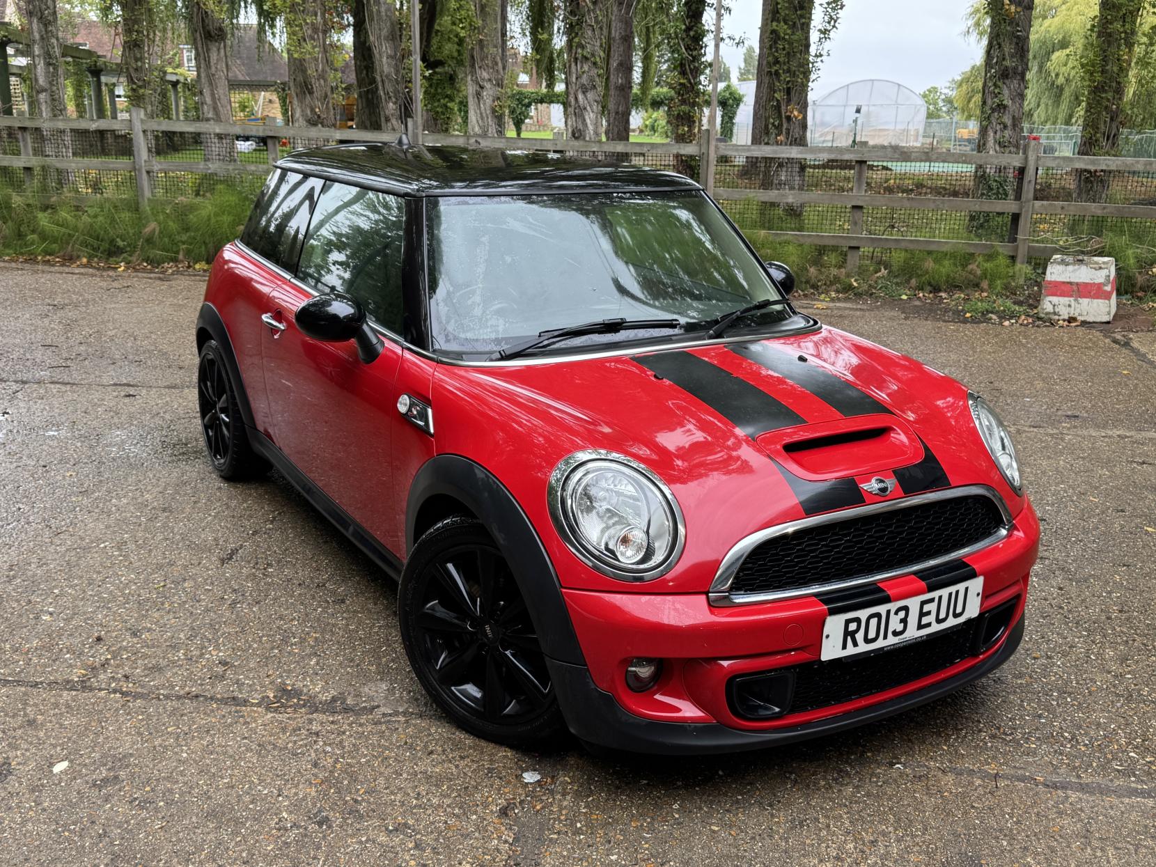 MINI Hatch 1.6 Cooper S Hatchback 3dr Petrol Manual Euro 5 (s/s) (184 ps)