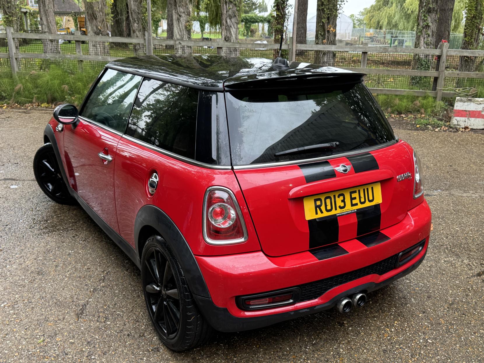 MINI Hatch 1.6 Cooper S Hatchback 3dr Petrol Manual Euro 5 (s/s) (184 ps)