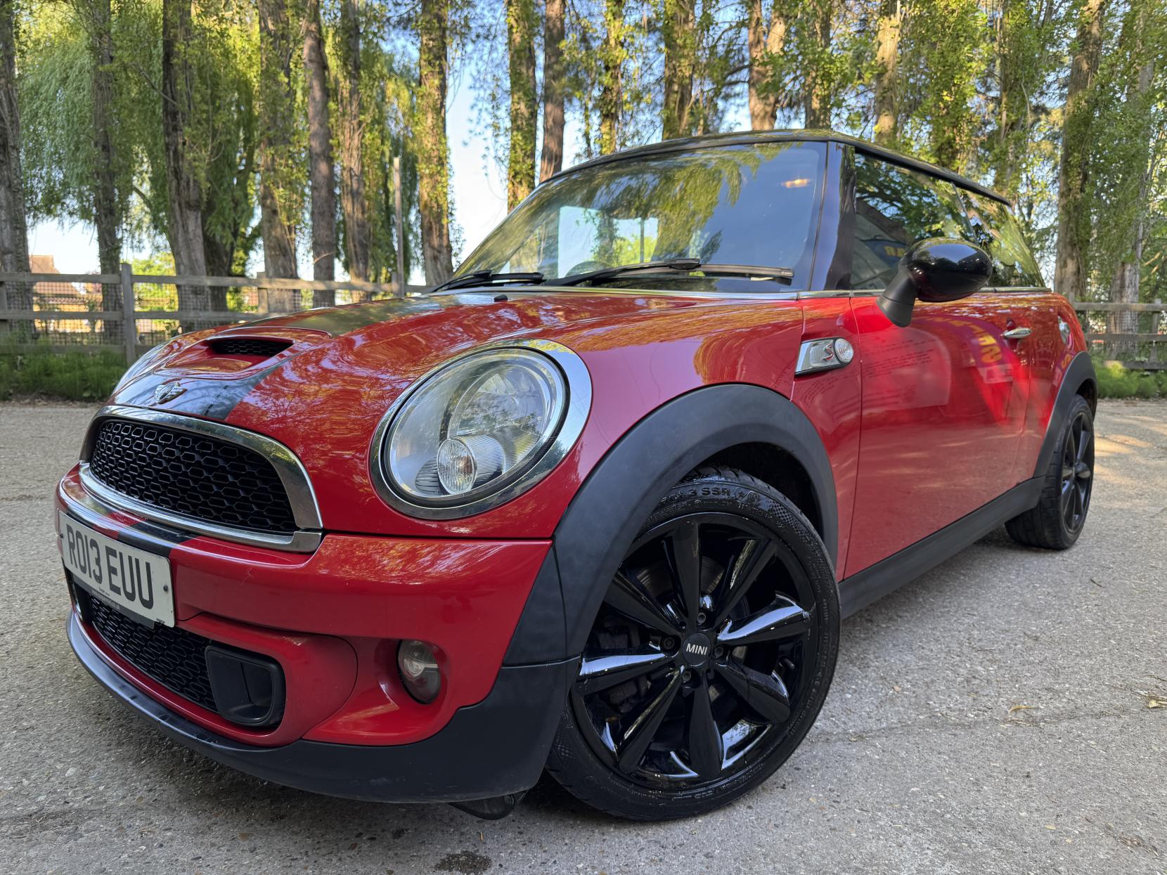 MINI Hatch 1.6 Cooper S Hatchback 3dr Petrol Manual Euro 5 (s/s) (184 ps)