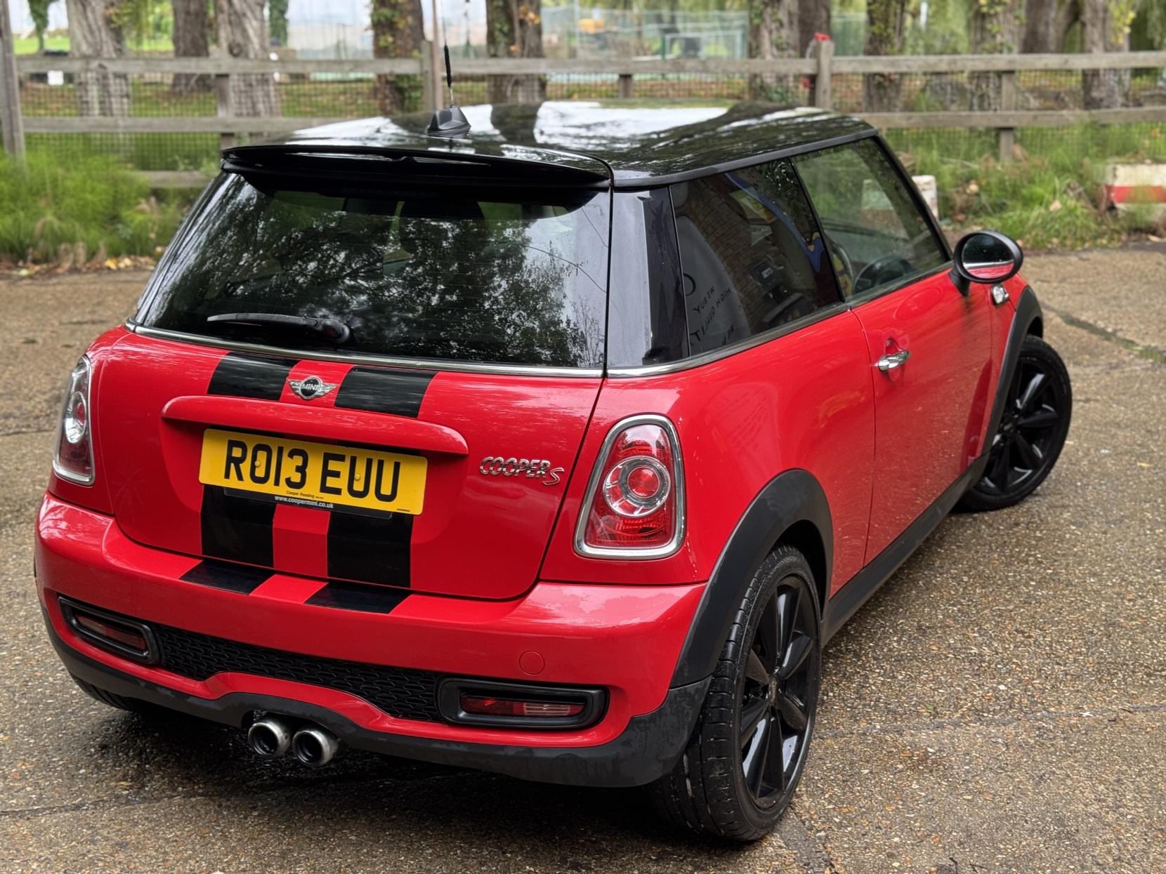 MINI Hatch 1.6 Cooper S Hatchback 3dr Petrol Manual Euro 5 (s/s) (184 ps)