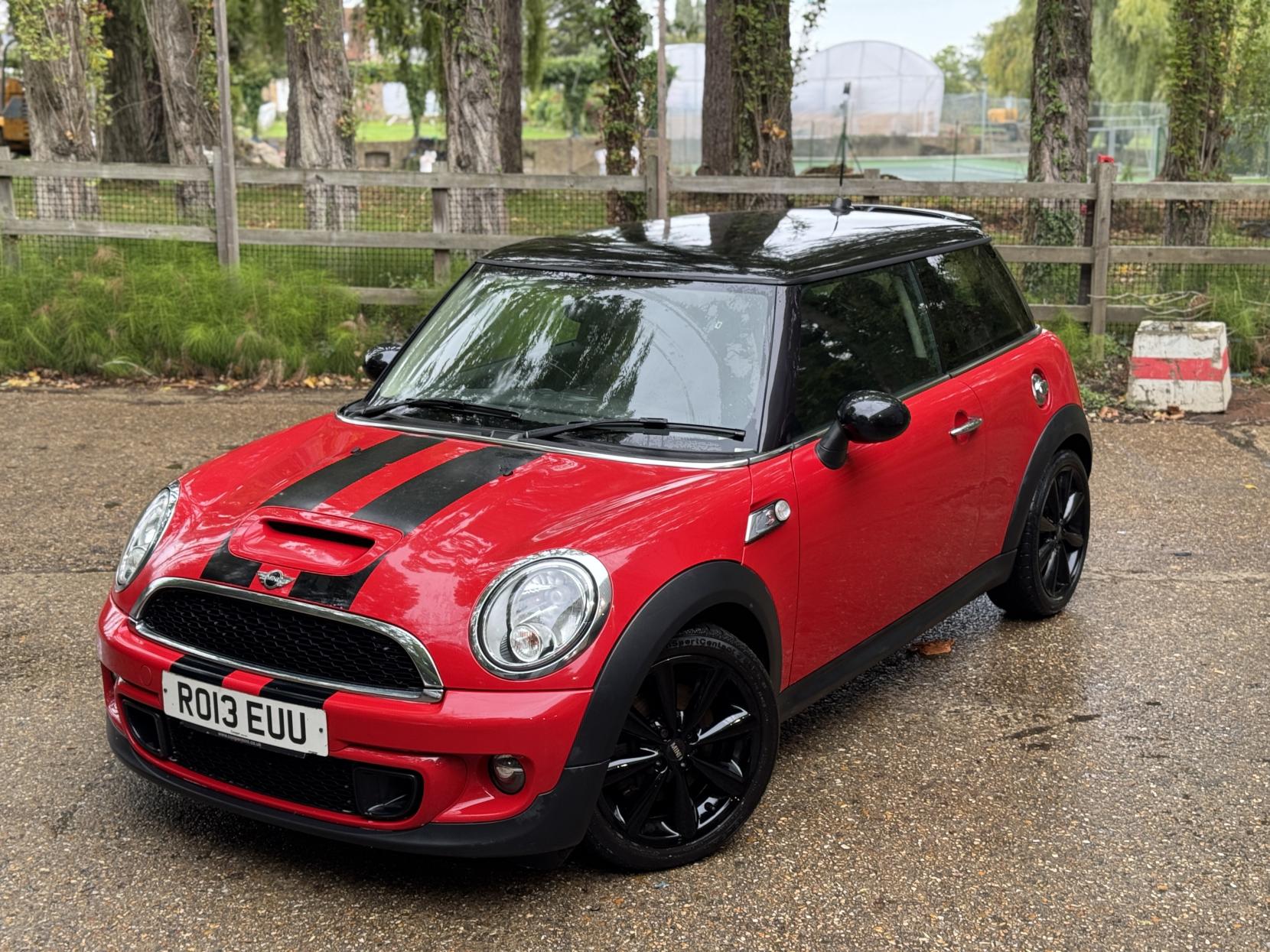 MINI Hatch 1.6 Cooper S Hatchback 3dr Petrol Manual Euro 5 (s/s) (184 ps)