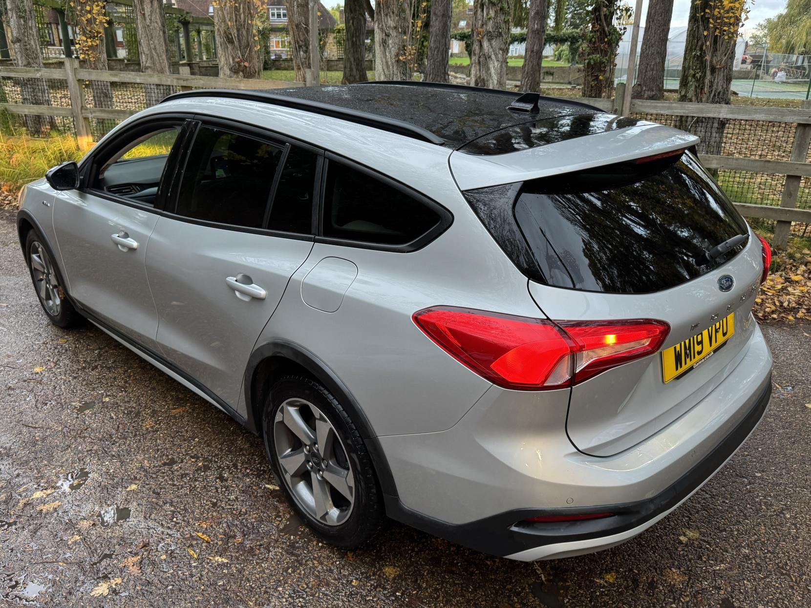 Ford Focus 1.0T EcoBoost Active Estate 5dr Petrol Auto Euro 6 (s/s) (125 ps)