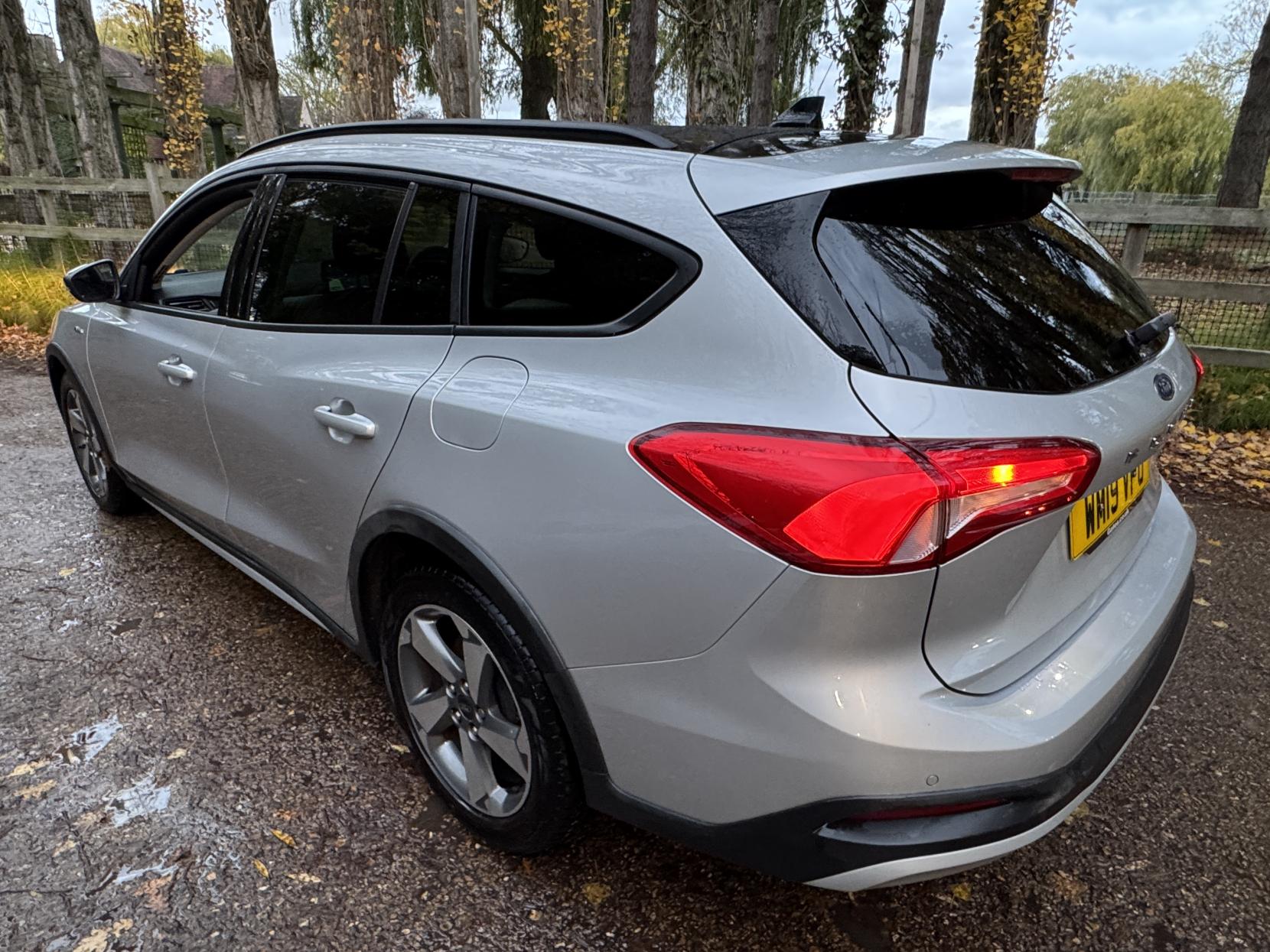 Ford Focus 1.0T EcoBoost Active Estate 5dr Petrol Auto Euro 6 (s/s) (125 ps)