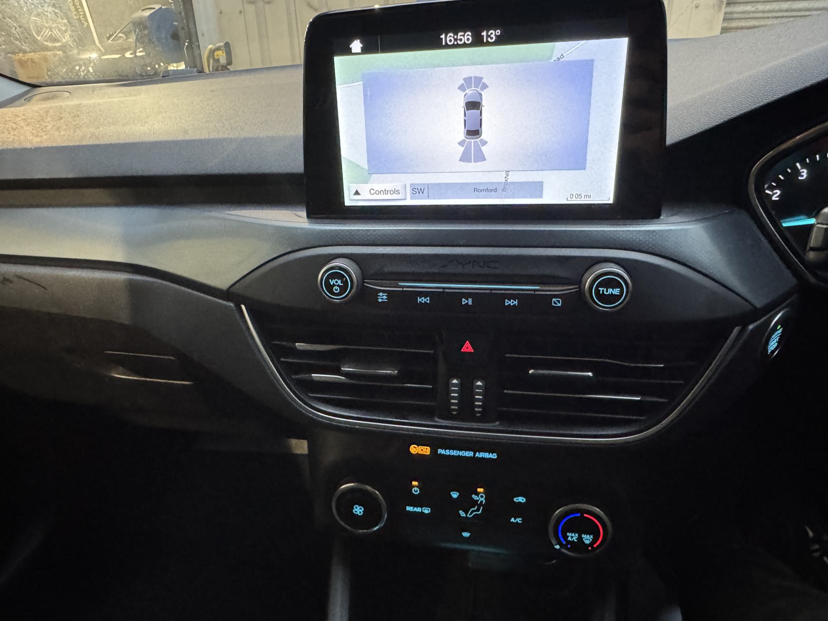 Ford Focus 1.0T EcoBoost Active Estate 5dr Petrol Auto Euro 6 (s/s) (125 ps)