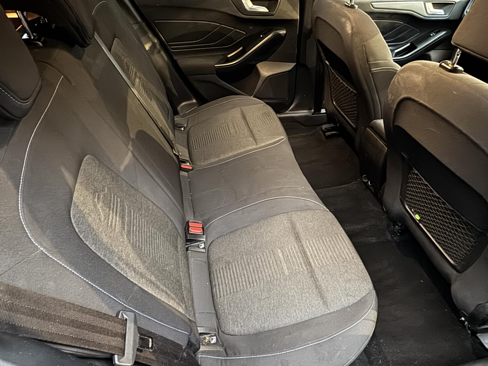 Ford Focus 1.0T EcoBoost Active Estate 5dr Petrol Auto Euro 6 (s/s) (125 ps)