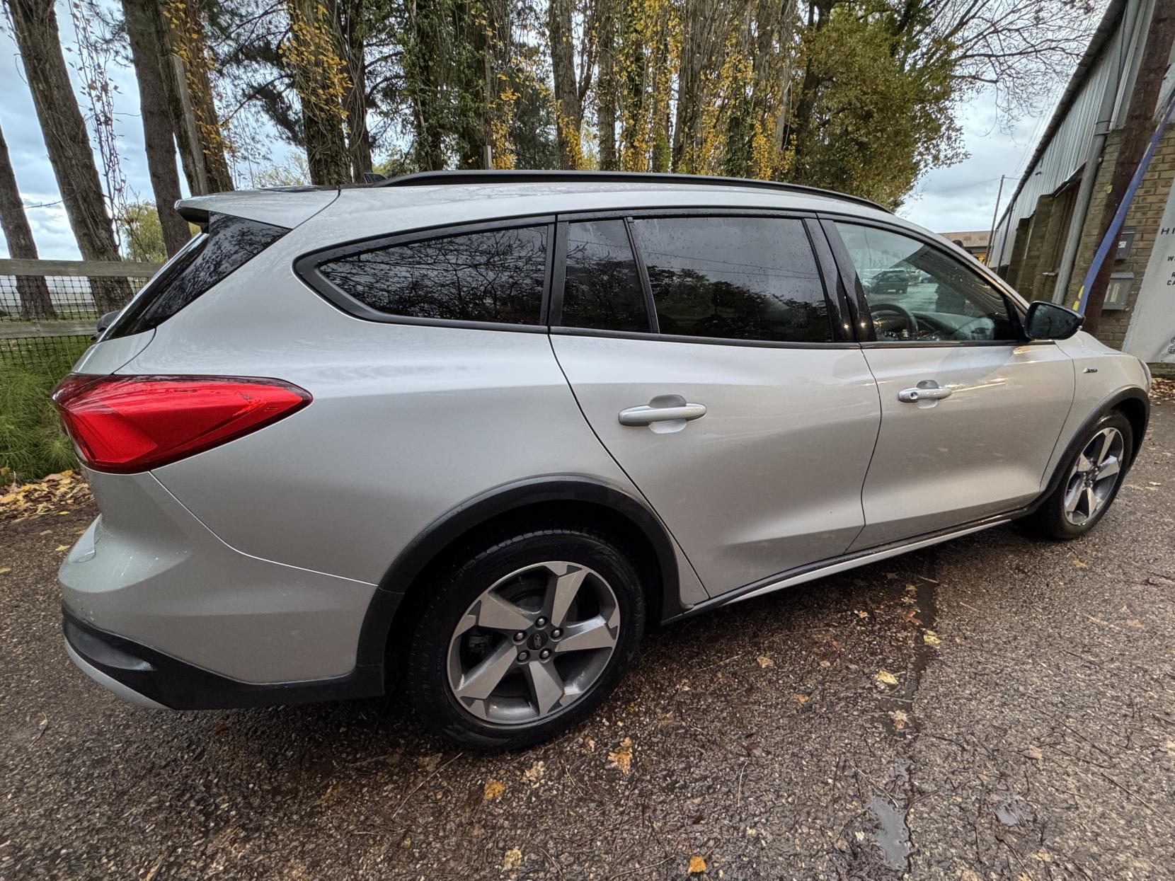 Ford Focus 1.0T EcoBoost Active Estate 5dr Petrol Auto Euro 6 (s/s) (125 ps)