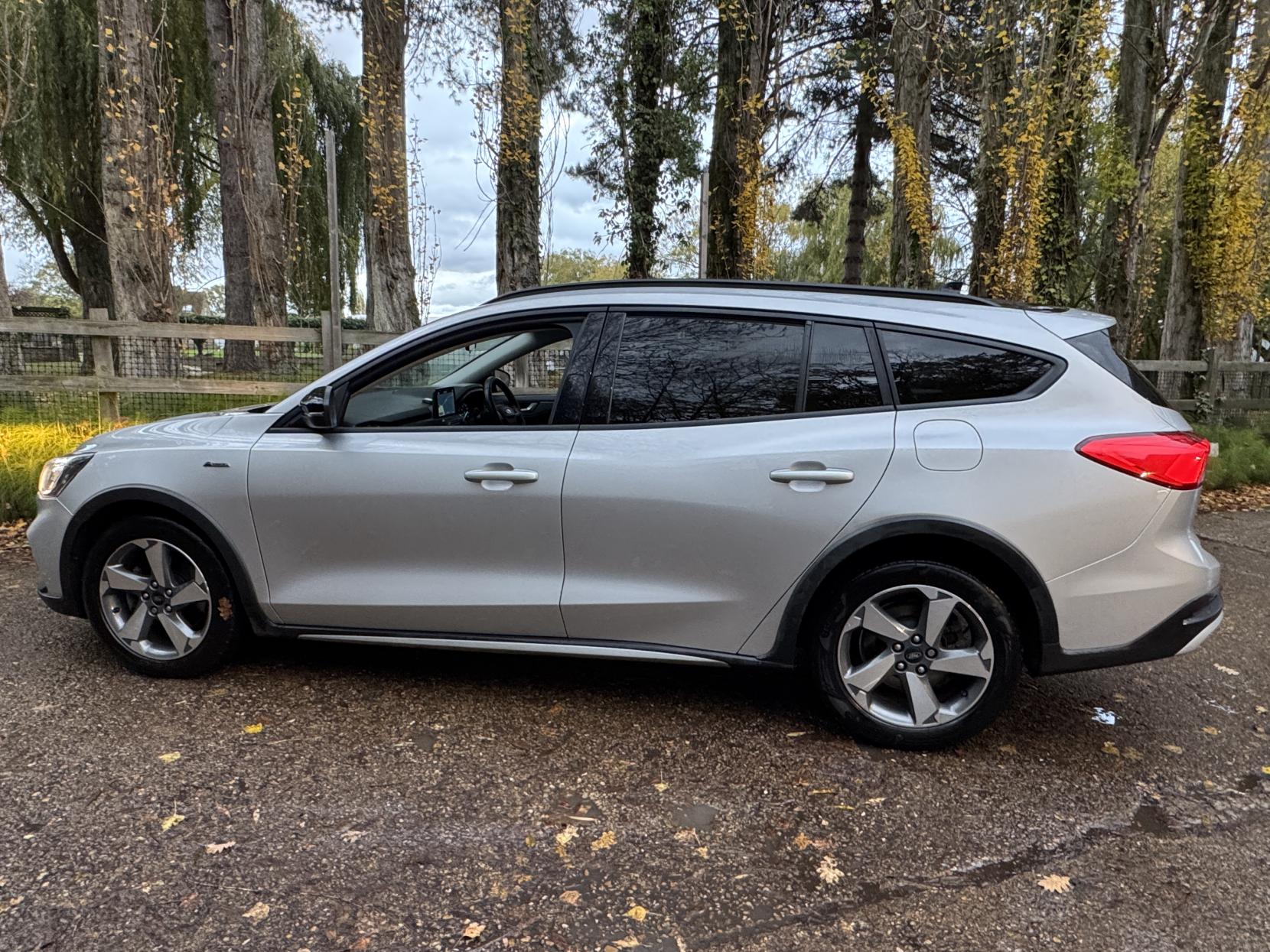 Ford Focus 1.0T EcoBoost Active Estate 5dr Petrol Auto Euro 6 (s/s) (125 ps)