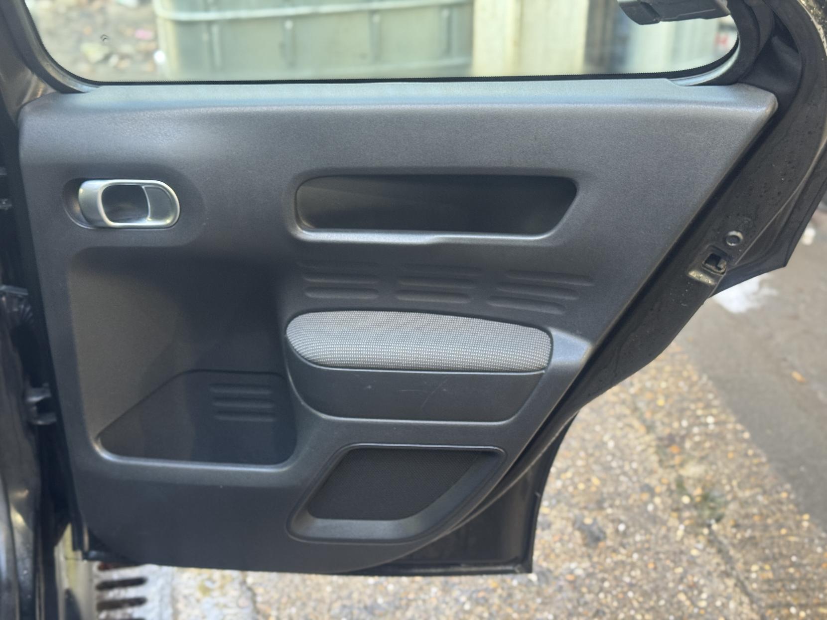 Citroen C4 Cactus 1.2 PureTech Feel Hatchback 5dr Petrol Manual Euro 6 (Euro 6) (82 ps)