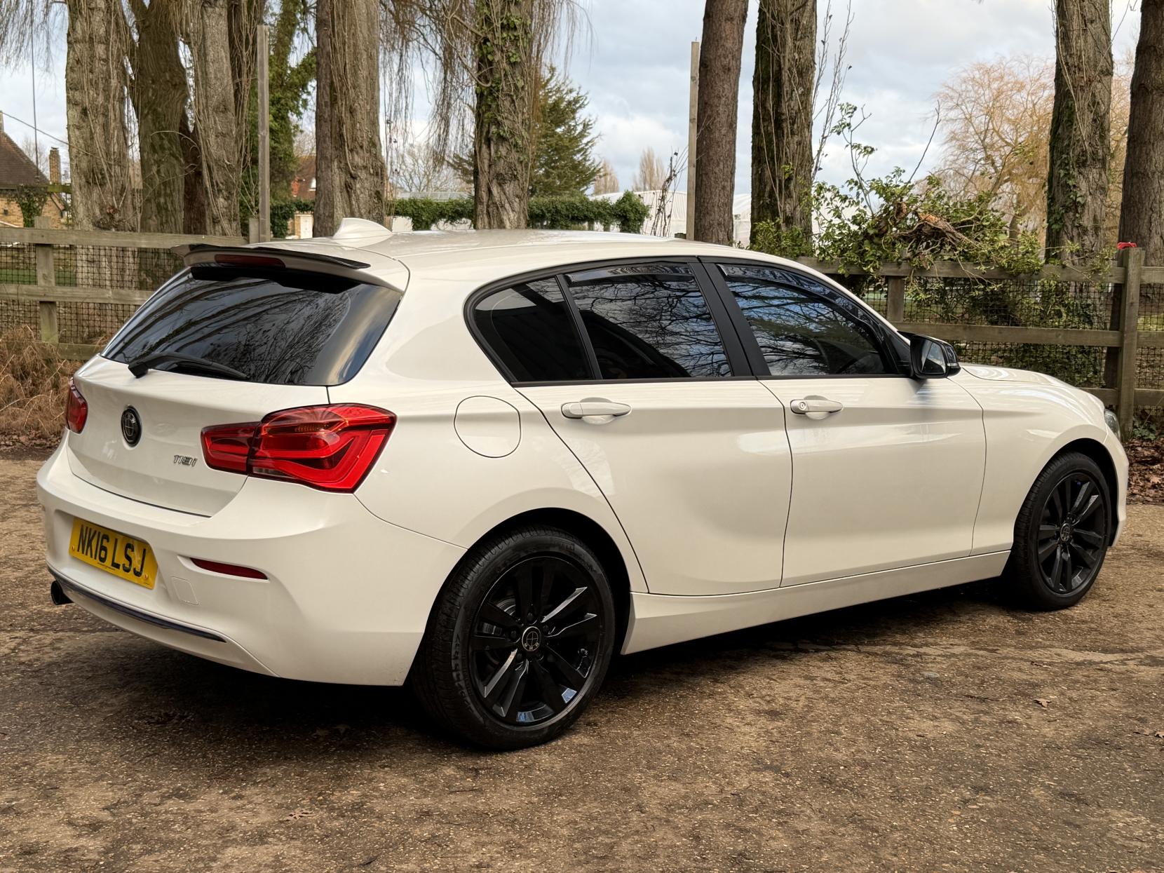 BMW 1 Series 1.5 118i Sport Hatchback 5dr Petrol Auto Euro 6 (s/s) (136 ps)