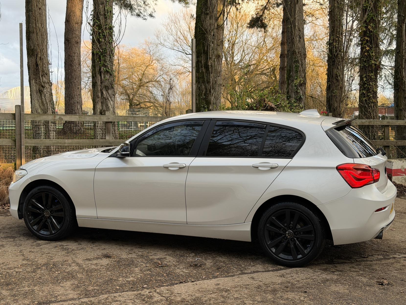 BMW 1 Series 1.5 118i Sport Hatchback 5dr Petrol Auto Euro 6 (s/s) (136 ps)