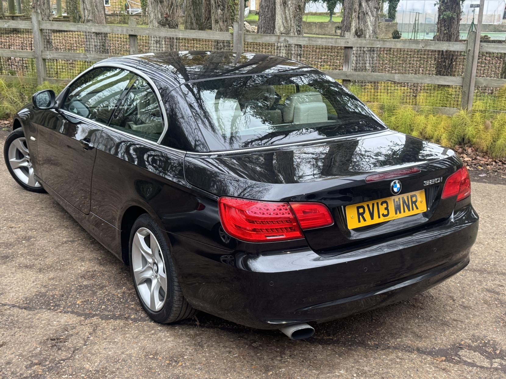 BMW 3 Series 2.0 320i SE Convertible 2dr Petrol Auto Euro 5 (170 ps)