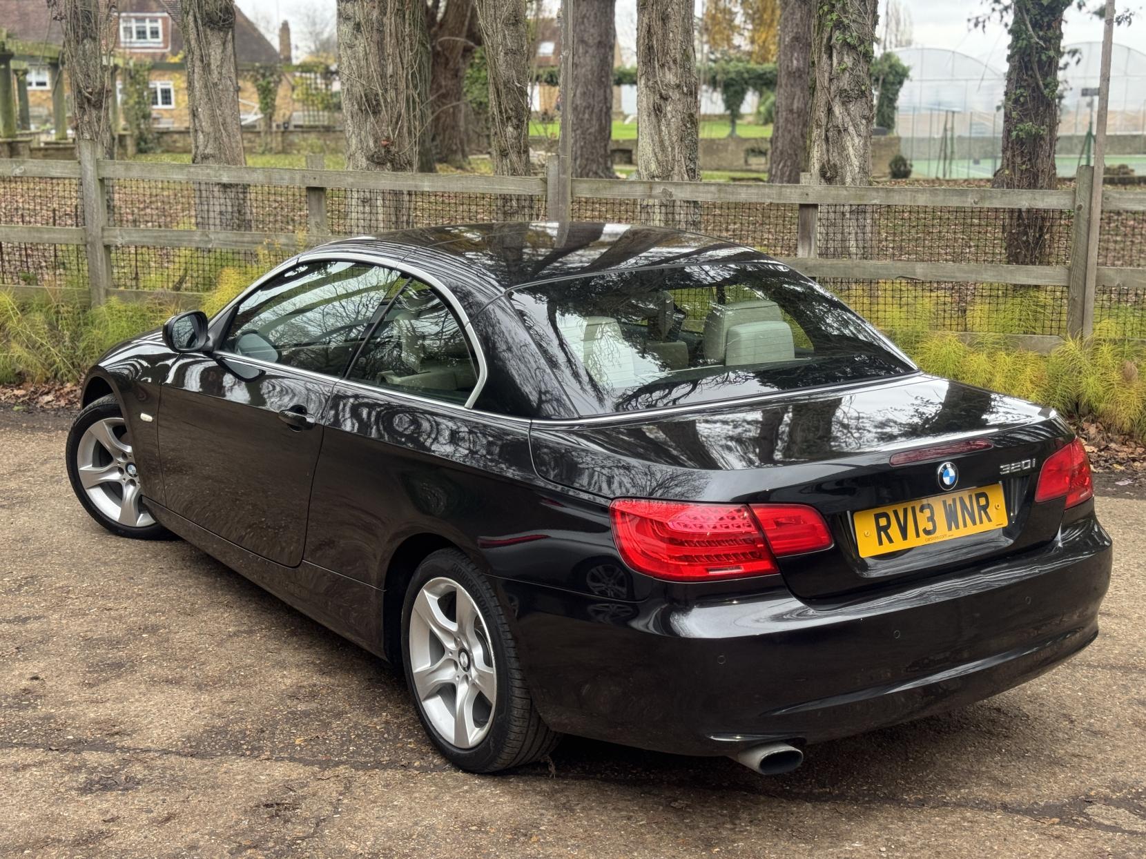 BMW 3 Series 2.0 320i SE Convertible 2dr Petrol Auto Euro 5 (170 ps)