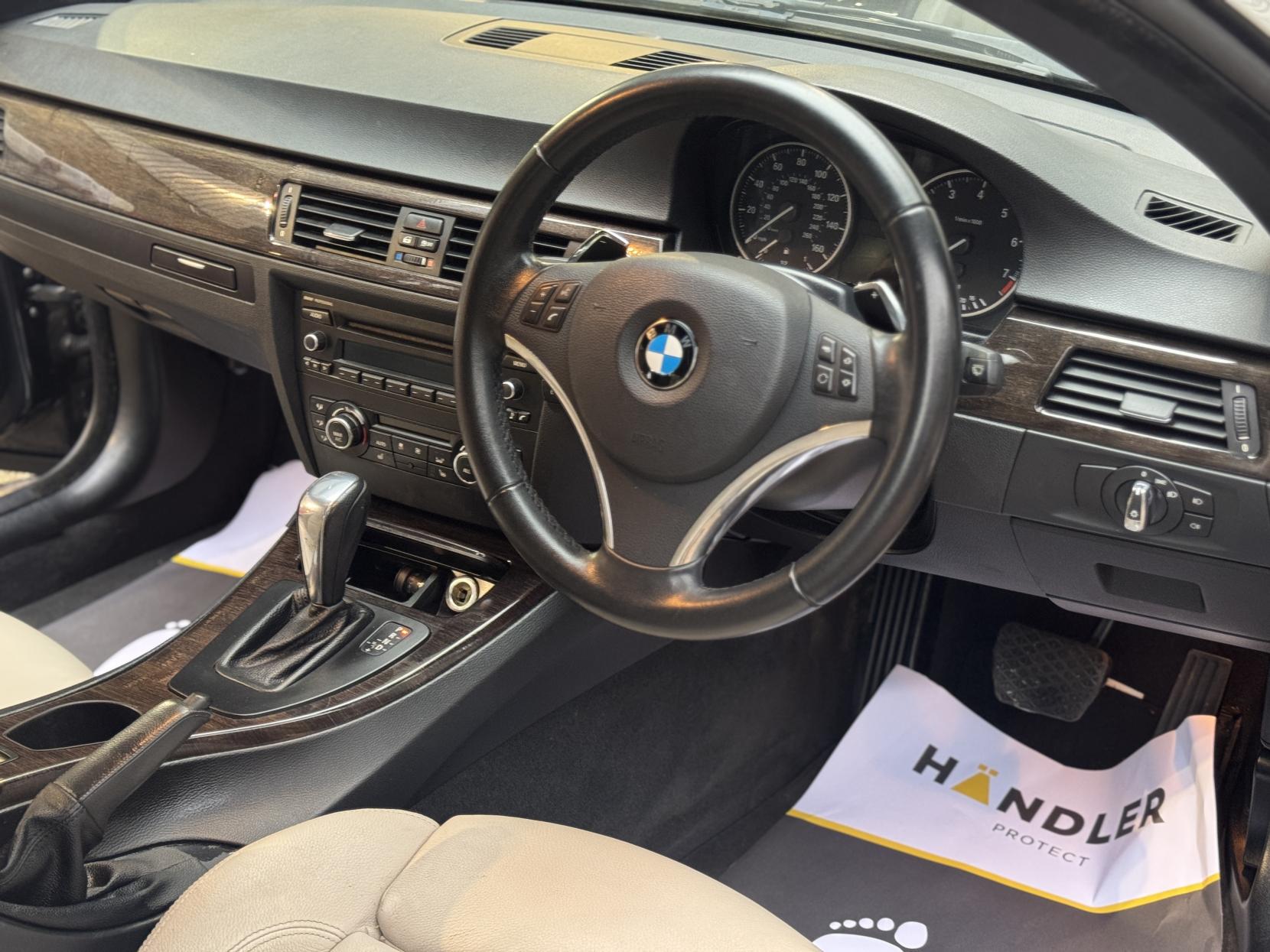 BMW 3 Series 2.0 320i SE Convertible 2dr Petrol Auto Euro 5 (170 ps)