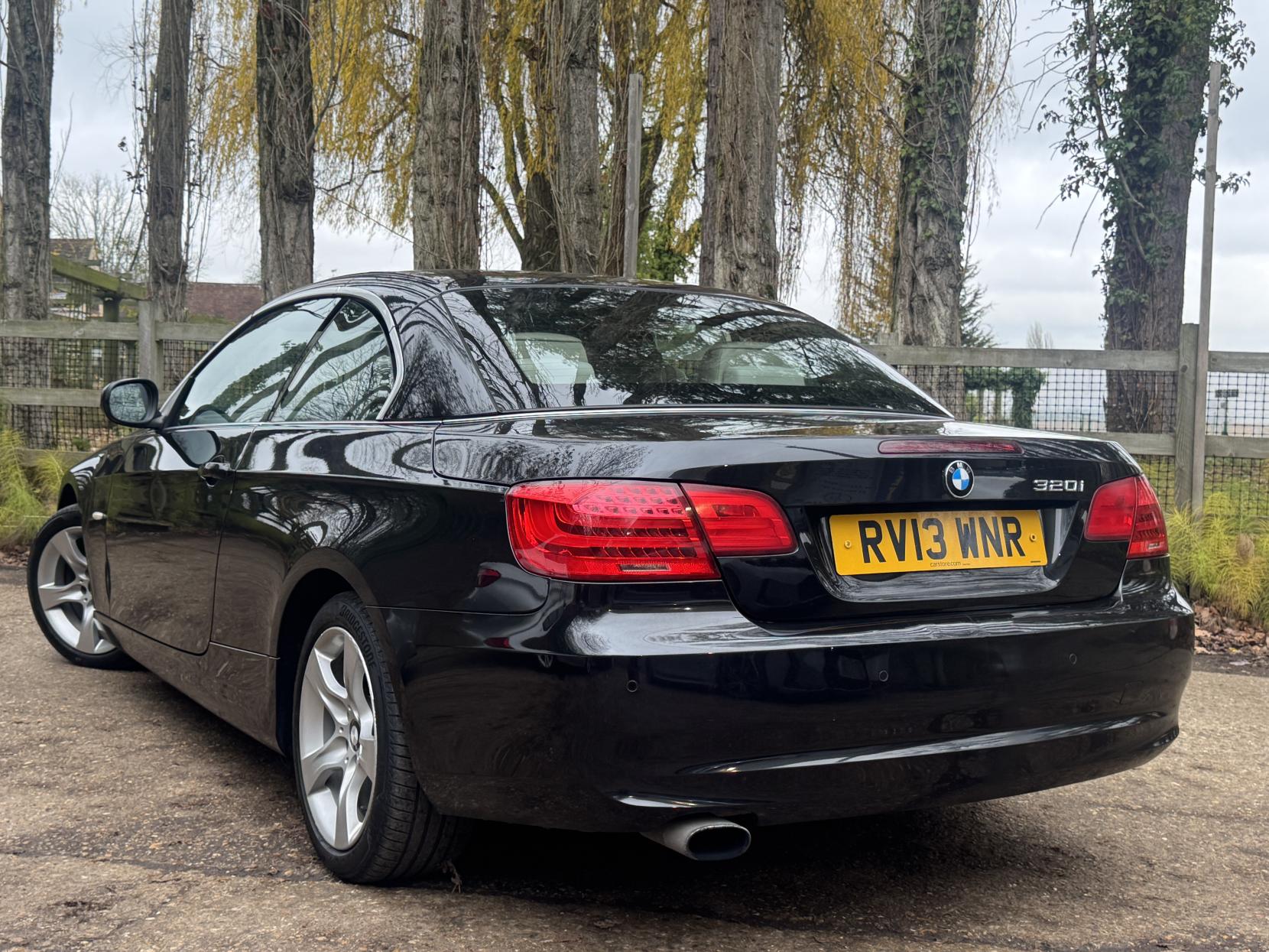 BMW 3 Series 2.0 320i SE Convertible 2dr Petrol Auto Euro 5 (170 ps)