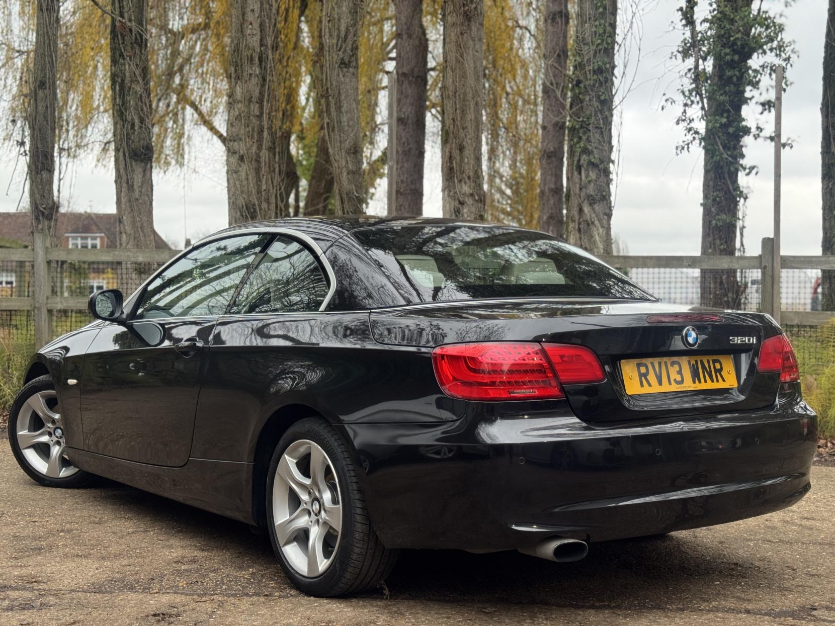 BMW 3 Series 2.0 320i SE Convertible 2dr Petrol Auto Euro 5 (170 ps)