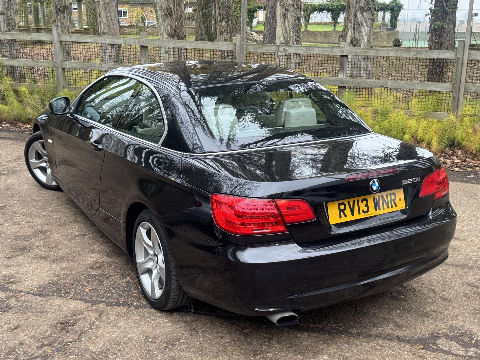 BMW 3 Series 2.0 320i SE Convertible 2dr Petrol Auto Euro 5 (170 ps)