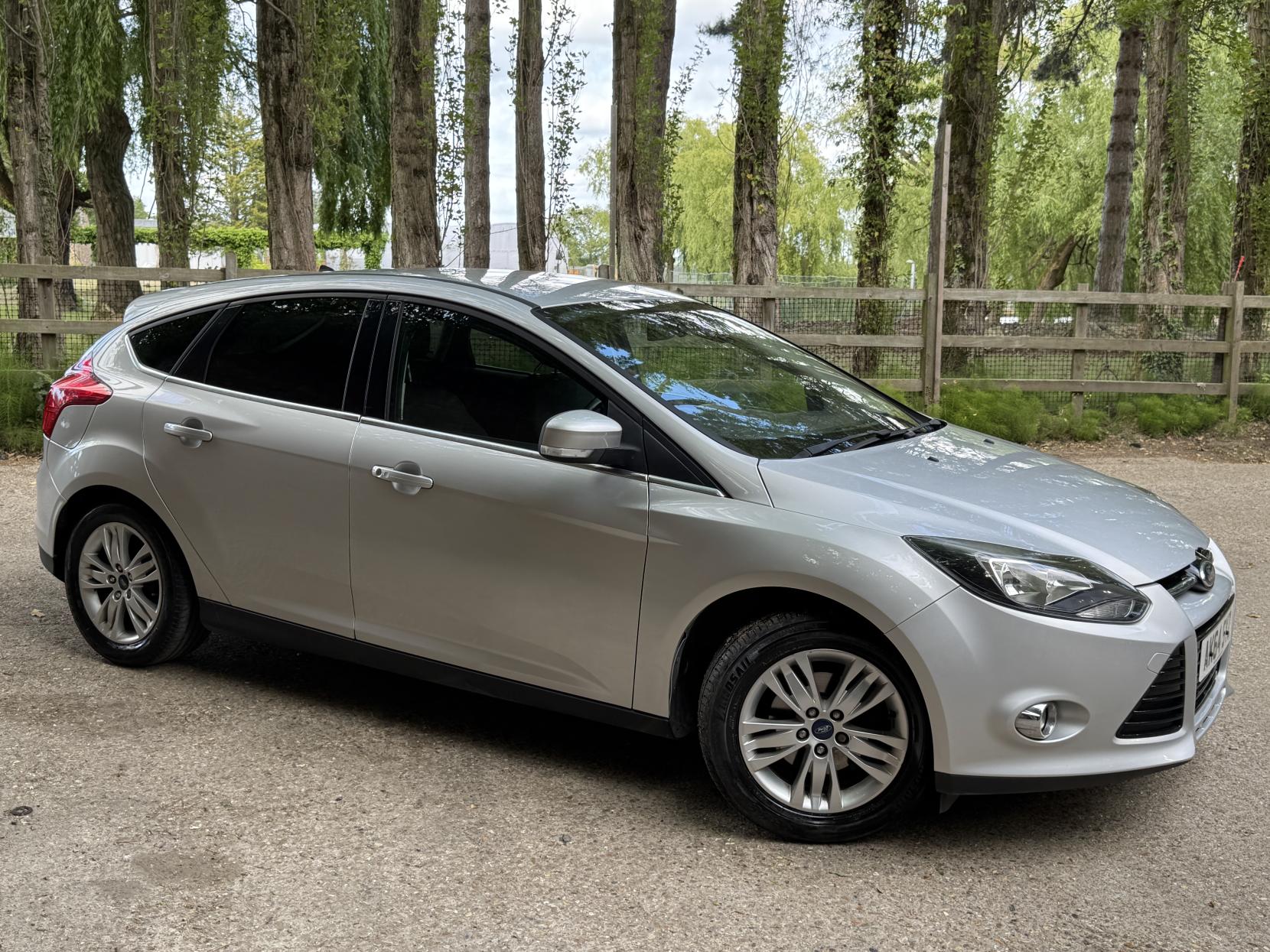 Ford Focus 1.0T EcoBoost Titanium Navigator Hatchback 5dr Petrol Manual Euro 5 (s/s) (125 ps)