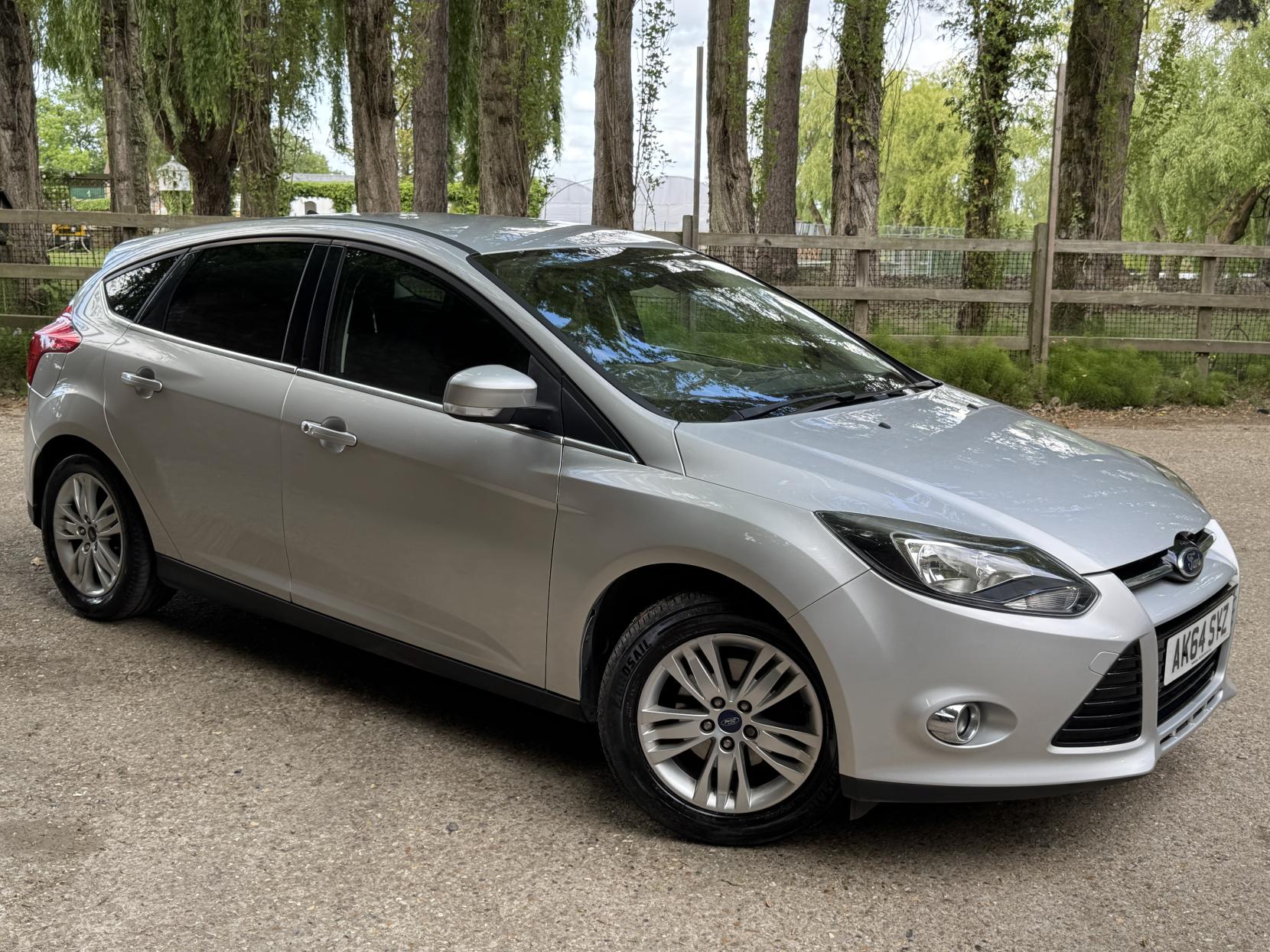 Ford Focus 1.0T EcoBoost Titanium Navigator Hatchback 5dr Petrol Manual Euro 5 (s/s) (125 ps)