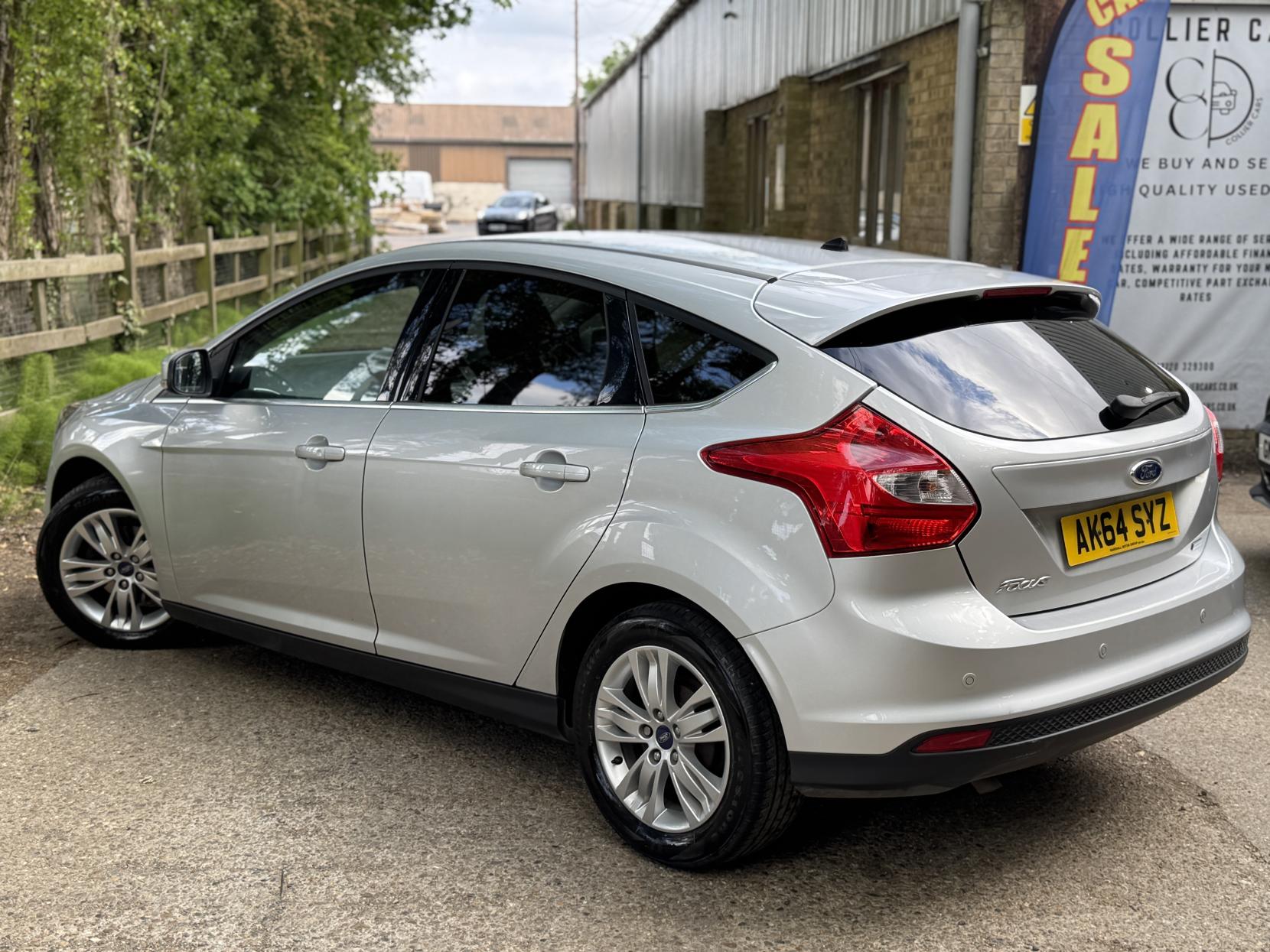 Ford Focus 1.0T EcoBoost Titanium Navigator Hatchback 5dr Petrol Manual Euro 5 (s/s) (125 ps)
