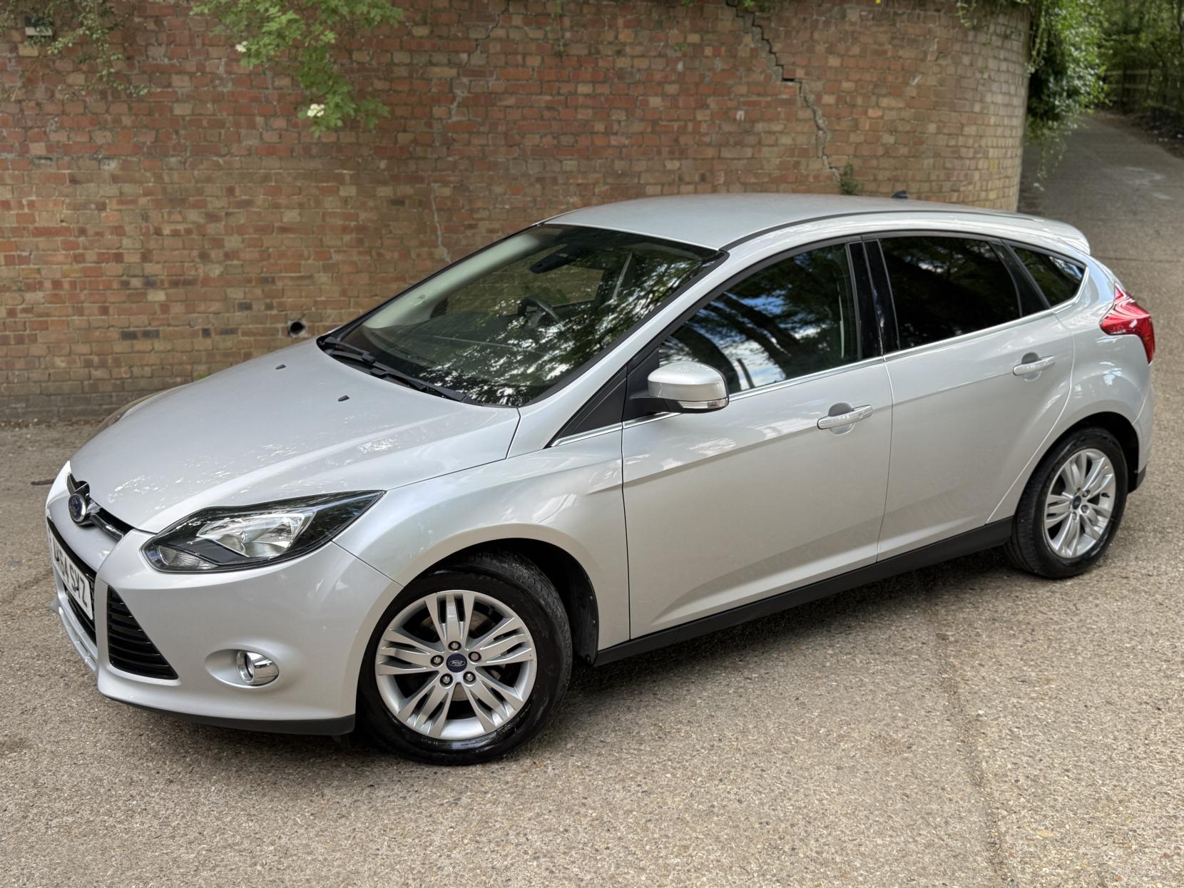 Ford Focus 1.0T EcoBoost Titanium Navigator Hatchback 5dr Petrol Manual Euro 5 (s/s) (125 ps)