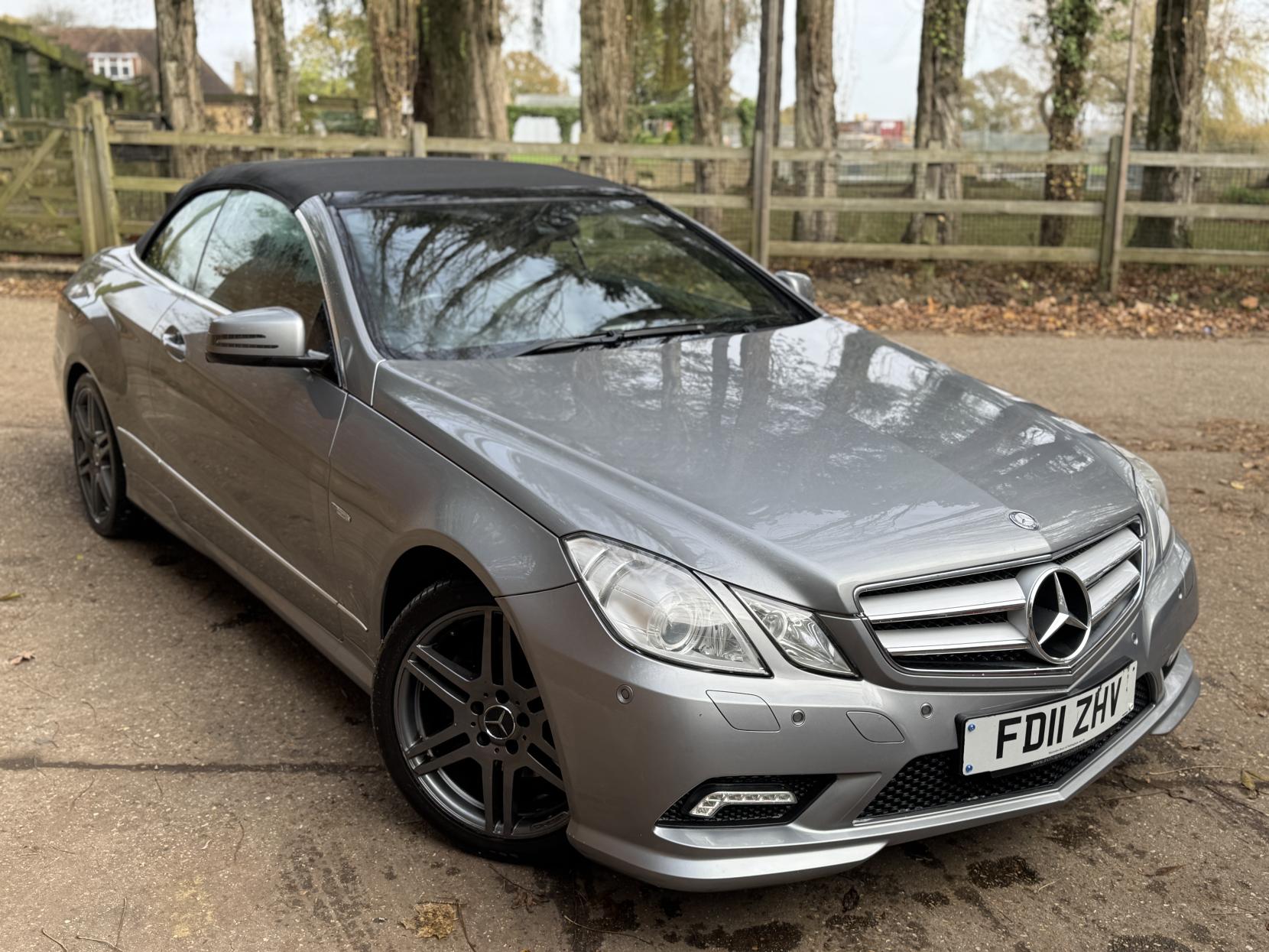 Mercedes-Benz E Class 1.8 E250 CGI BlueEfficiency Sport Cabriolet 2dr Petrol Tiptronic Euro 5 (204 ps)