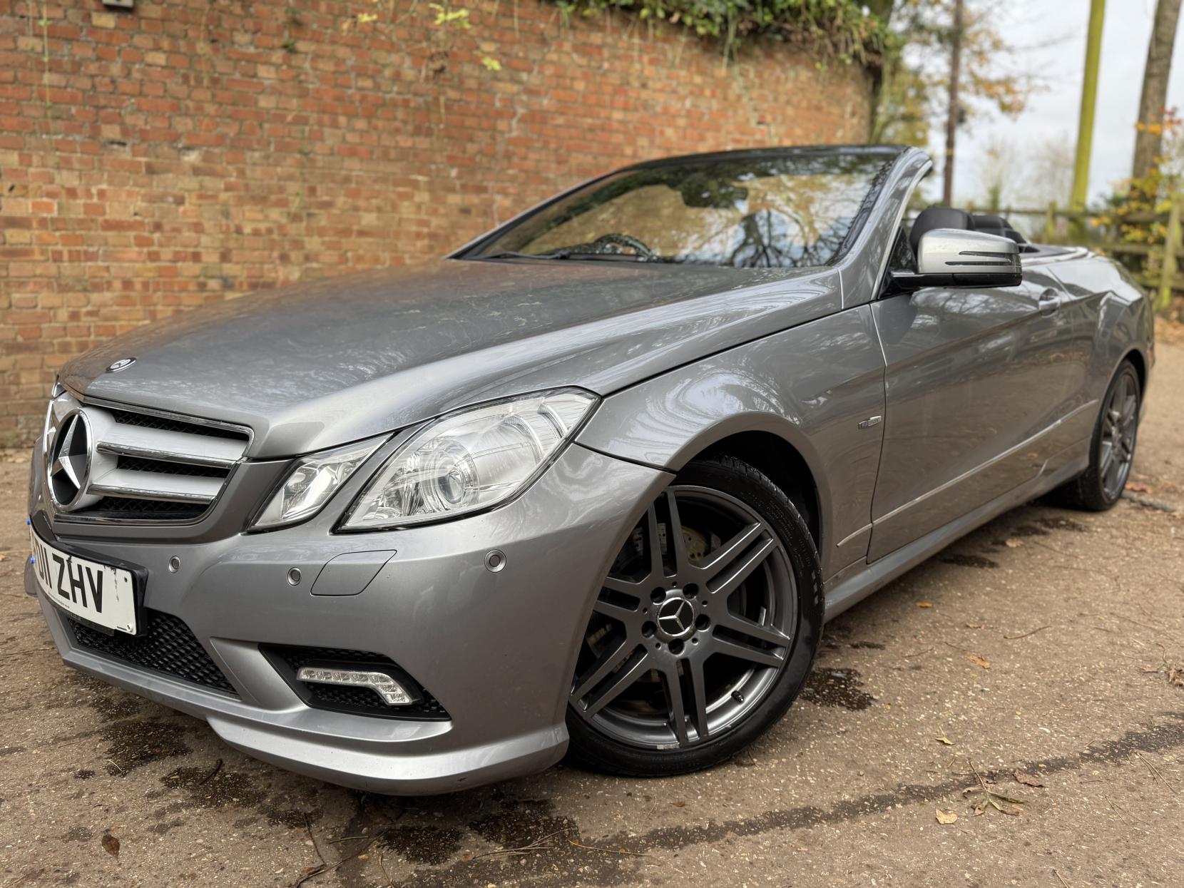 Mercedes-Benz E Class 1.8 E250 CGI BlueEfficiency Sport Cabriolet 2dr Petrol Tiptronic Euro 5 (204 ps)