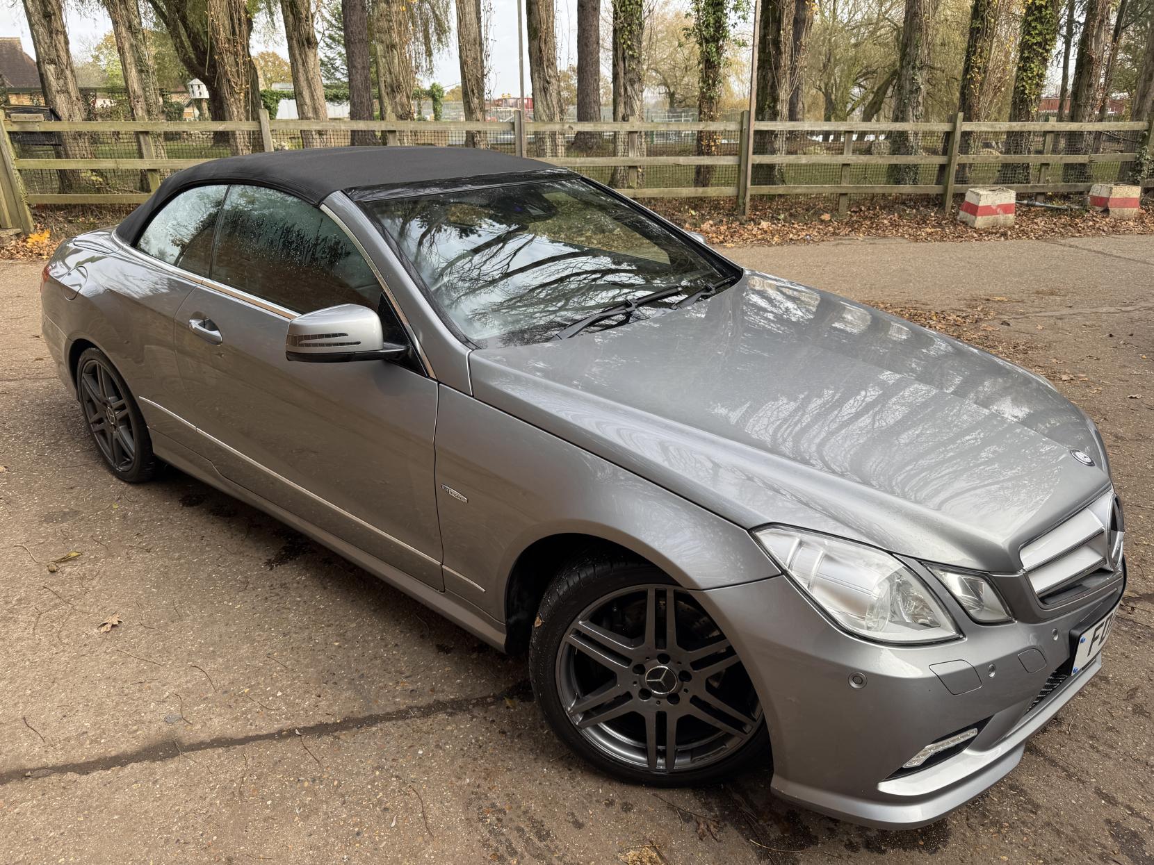 Mercedes-Benz E Class 1.8 E250 CGI BlueEfficiency Sport Cabriolet 2dr Petrol Tiptronic Euro 5 (204 ps)