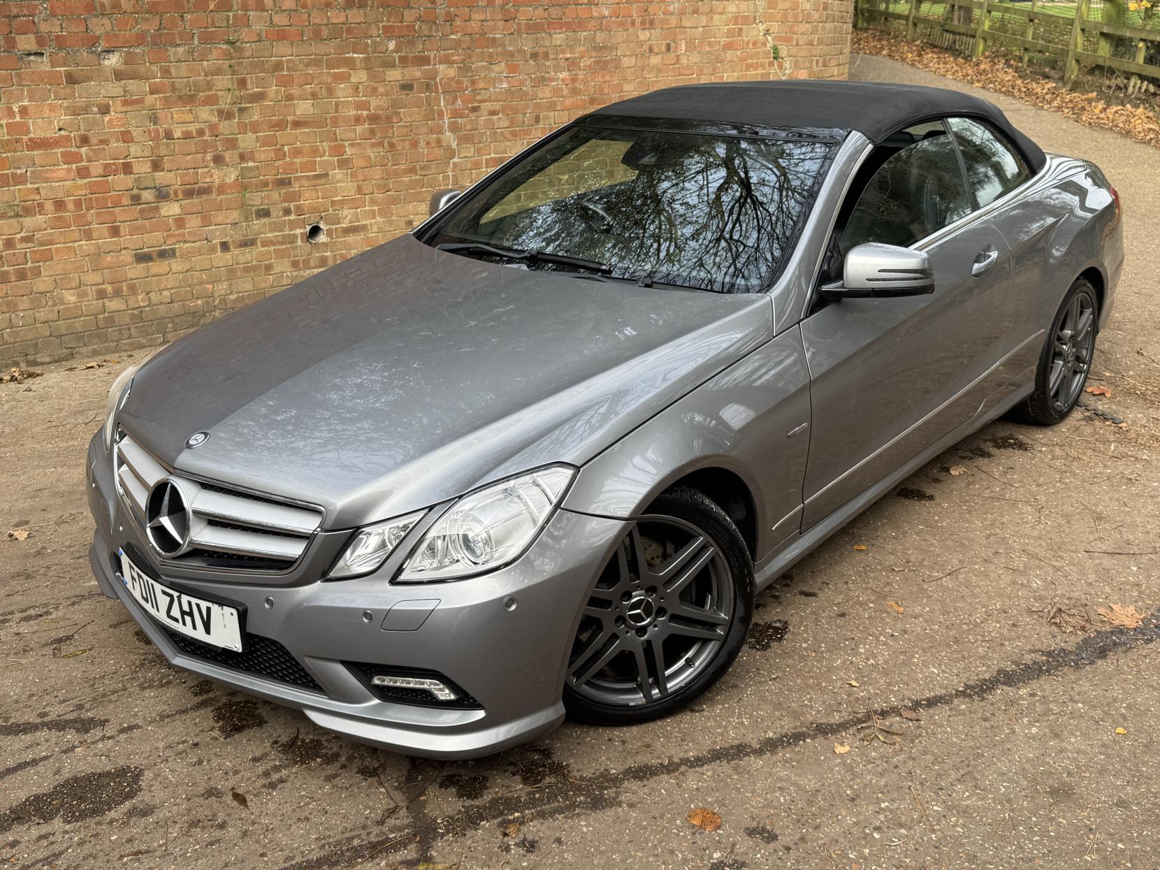 Mercedes-Benz E Class 1.8 E250 CGI BlueEfficiency Sport Cabriolet 2dr Petrol Tiptronic Euro 5 (204 ps)