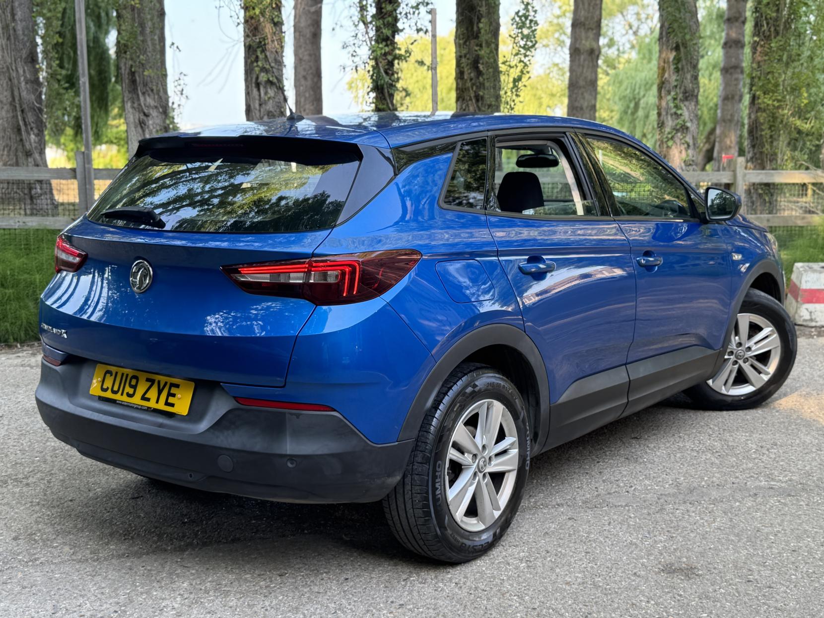 Vauxhall Grandland X 1.2 Turbo GPF SE SUV 5dr Petrol Manual Euro 6 (s/s) (130 ps)