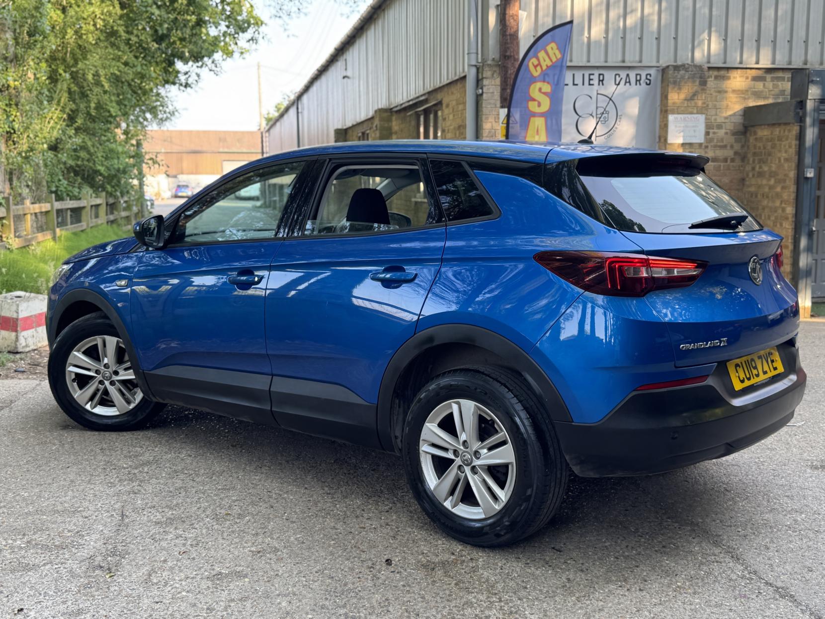 Vauxhall Grandland X 1.2 Turbo GPF SE SUV 5dr Petrol Manual Euro 6 (s/s) (130 ps)